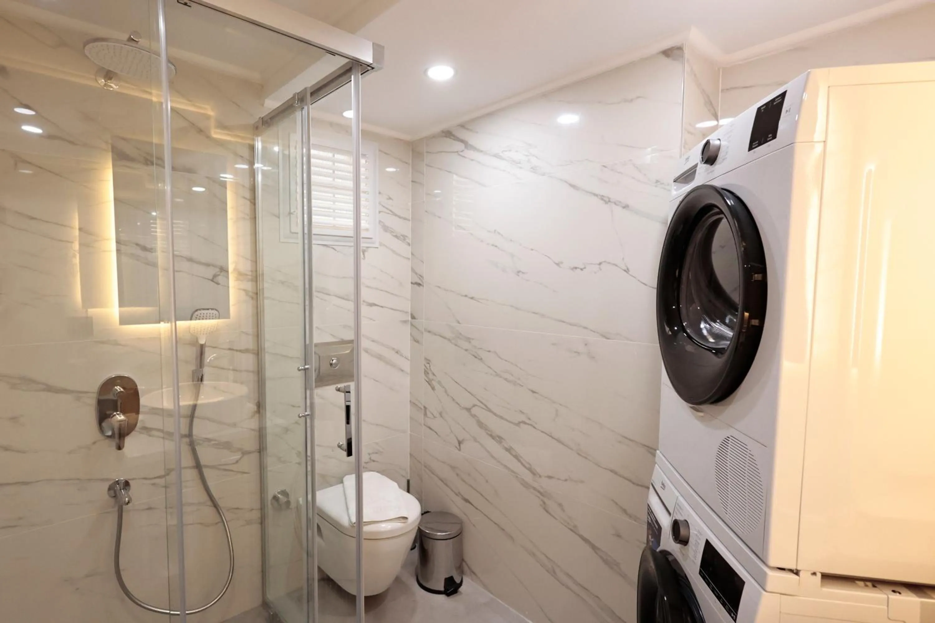 Bathroom in mustang suite hotel