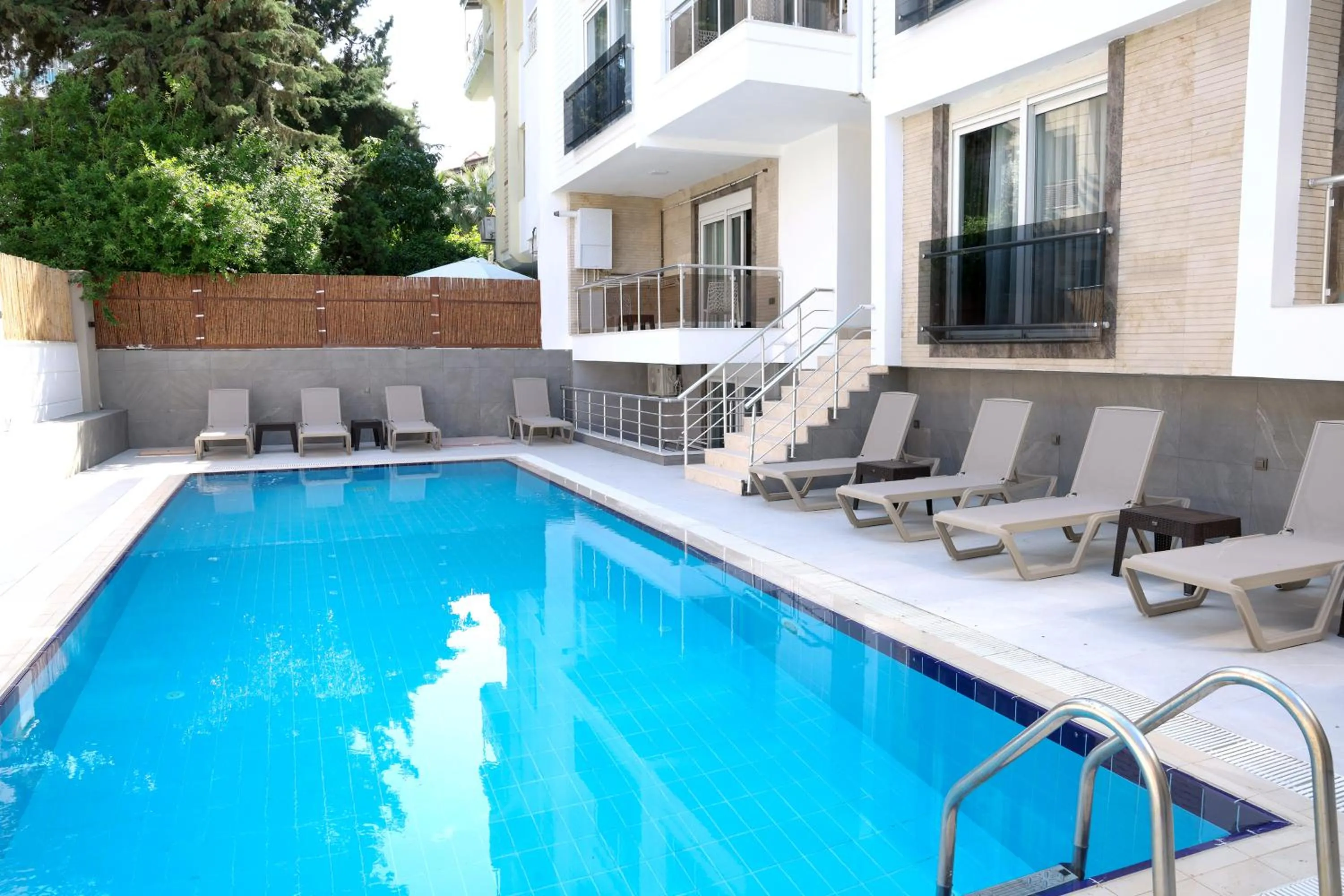 Day in mustang suite hotel