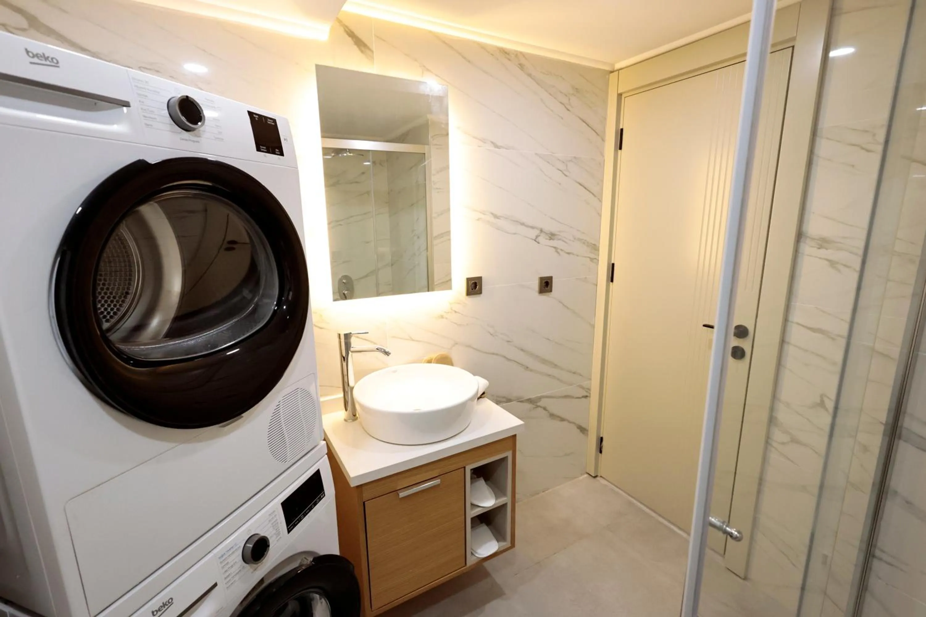 Bathroom in mustang suite hotel