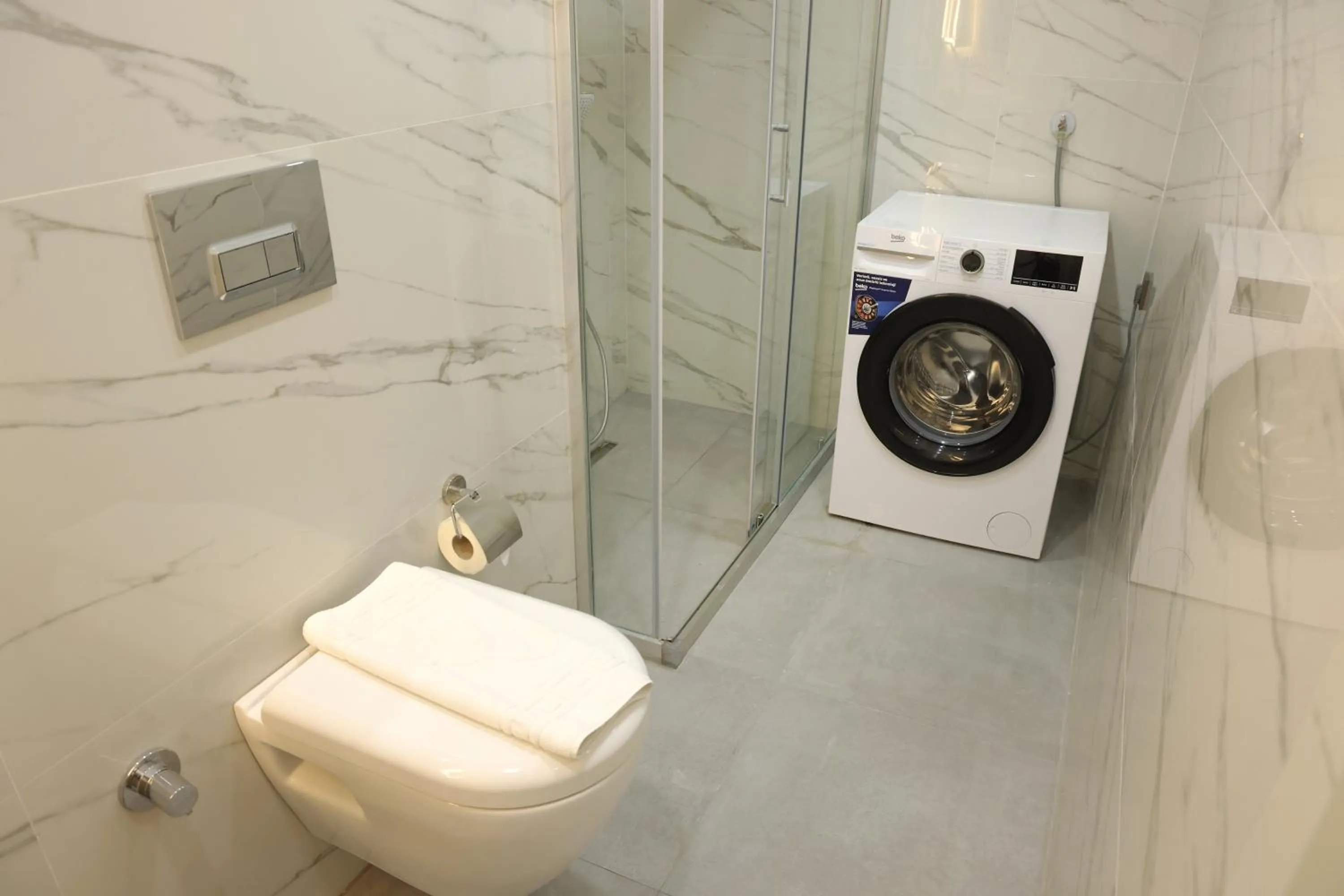 Bathroom in mustang suite hotel