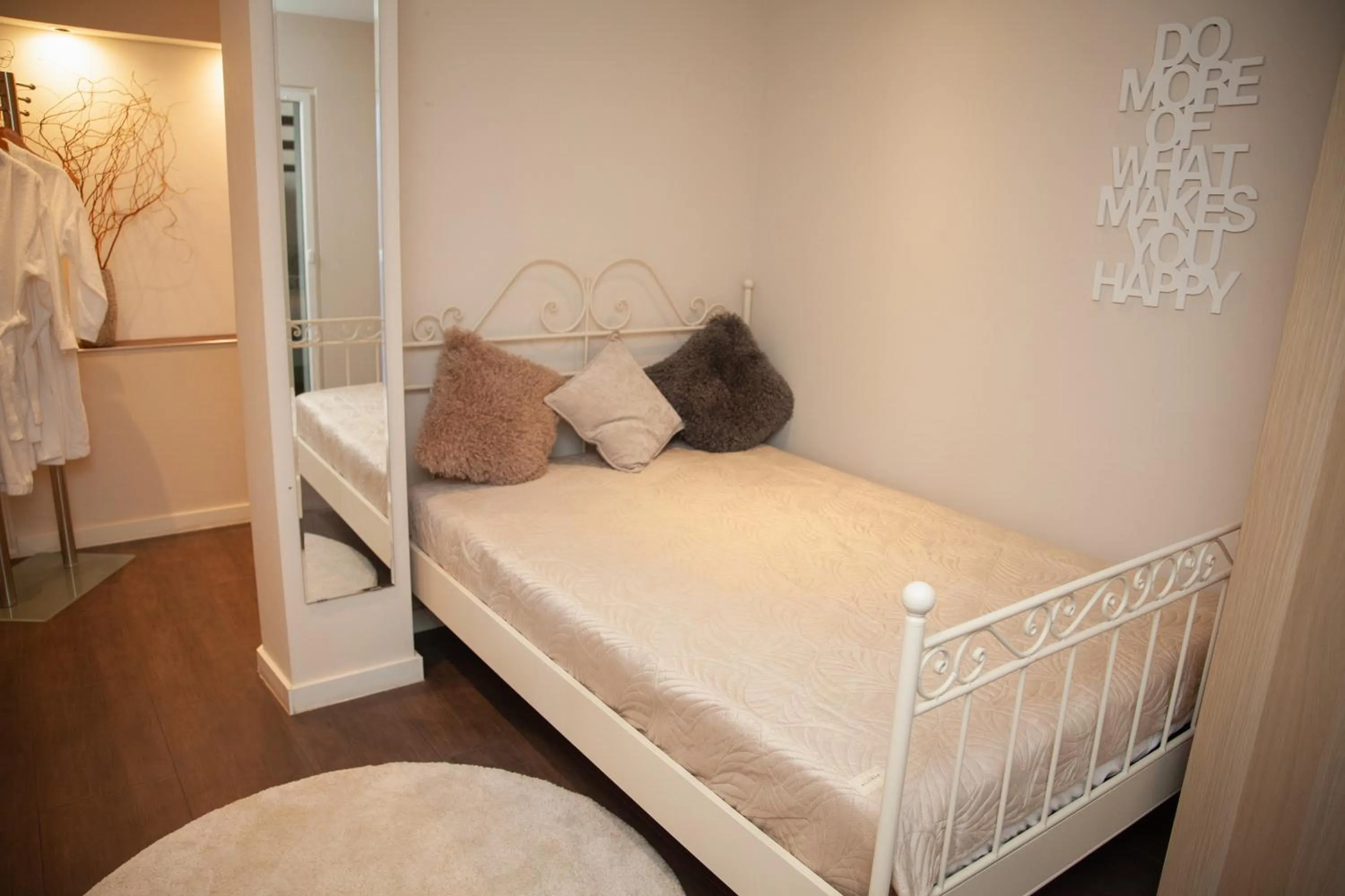 Bed in WohnRaum Gäste- & Boardinghaus