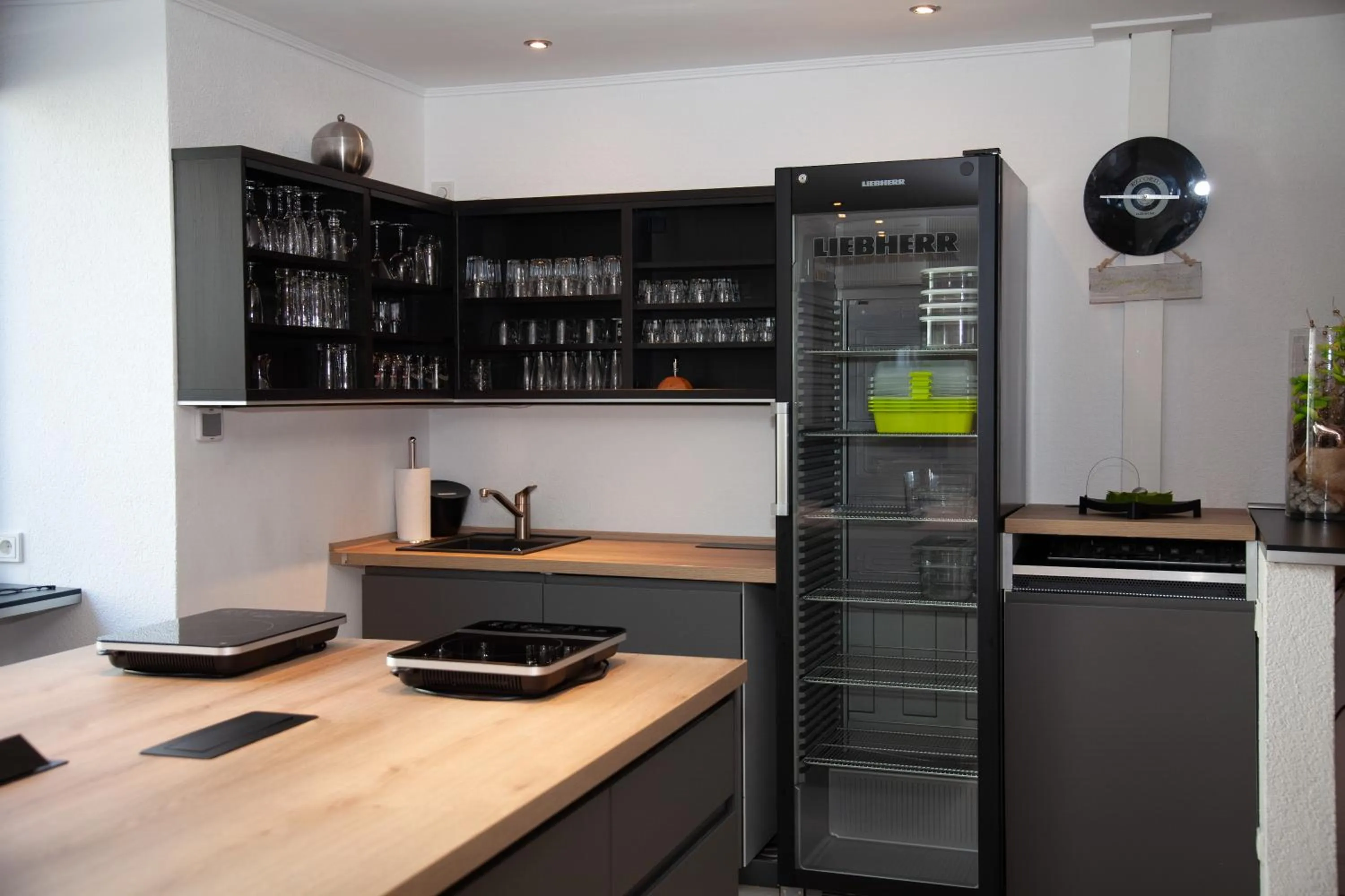 Kitchen or kitchenette in WohnRaum Gäste- & Boardinghaus