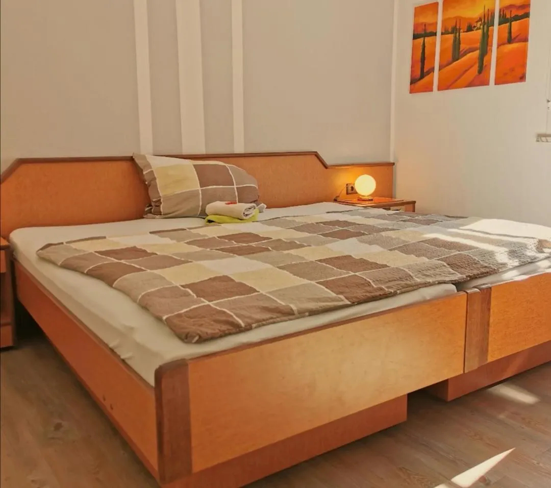 Bedroom, Bed in Landhotel Heidkrug