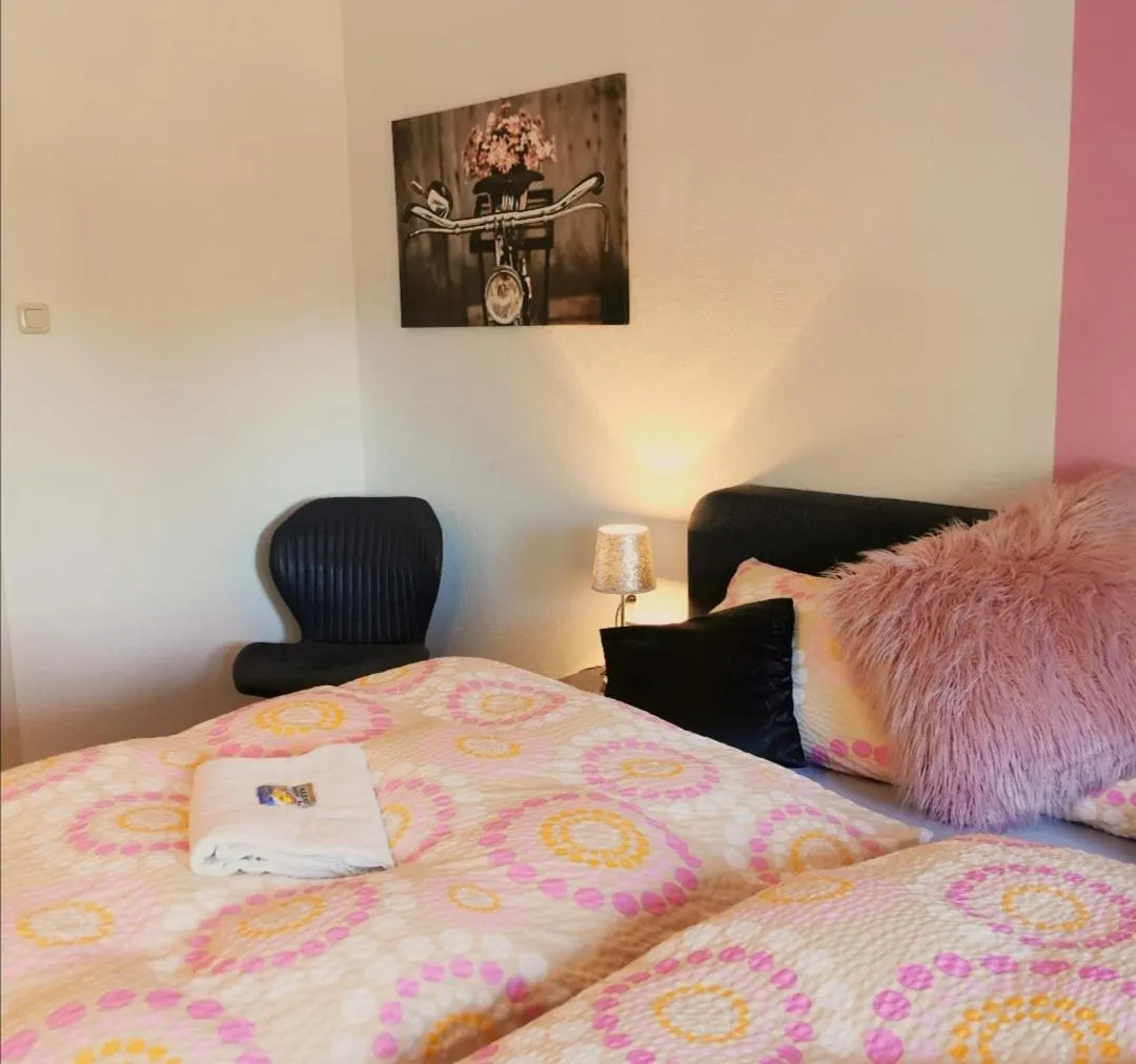 Bedroom, Bed in Landhotel Heidkrug