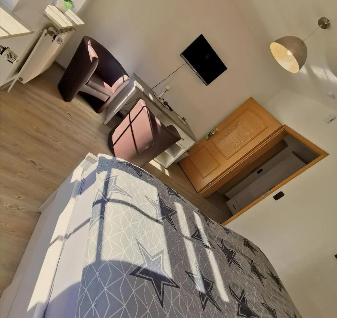 Photo of the whole room, Bed in Landhotel Heidkrug