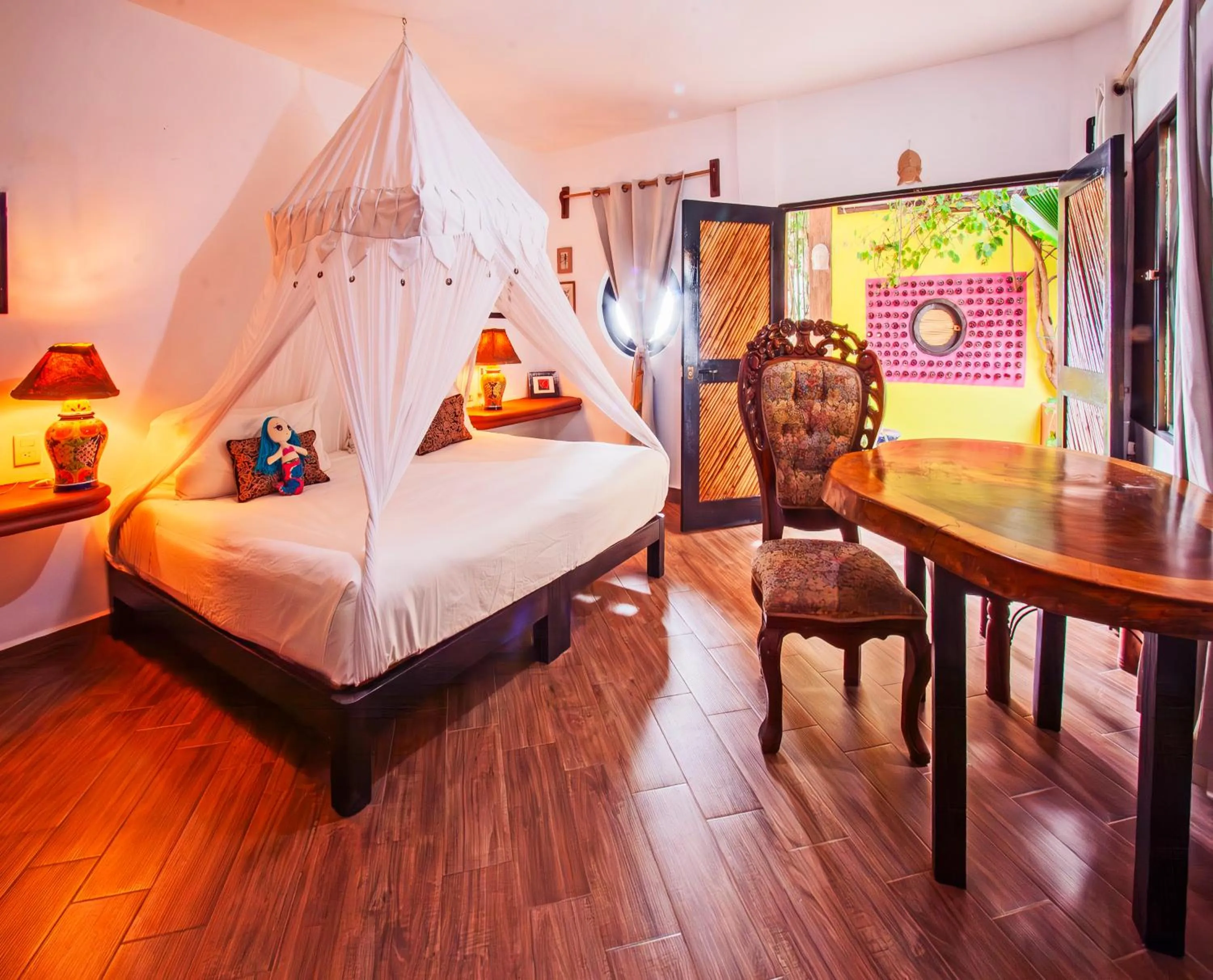 Photo of the whole room, Bed in Posada Buda-Tortuga