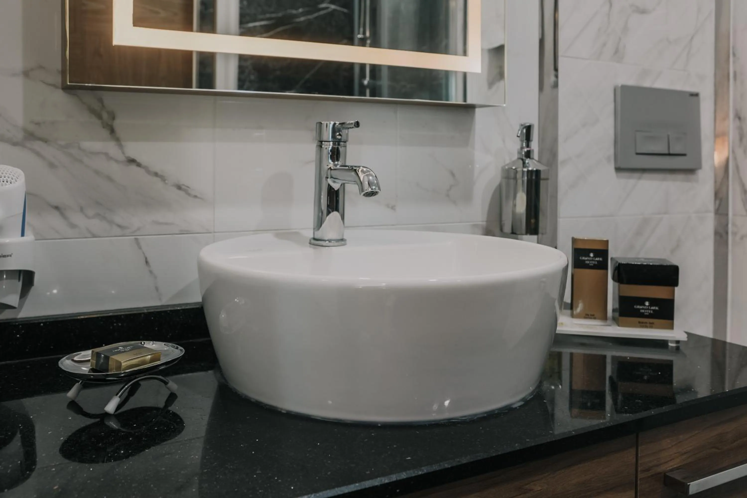 Otel Grand Lark İstanbul