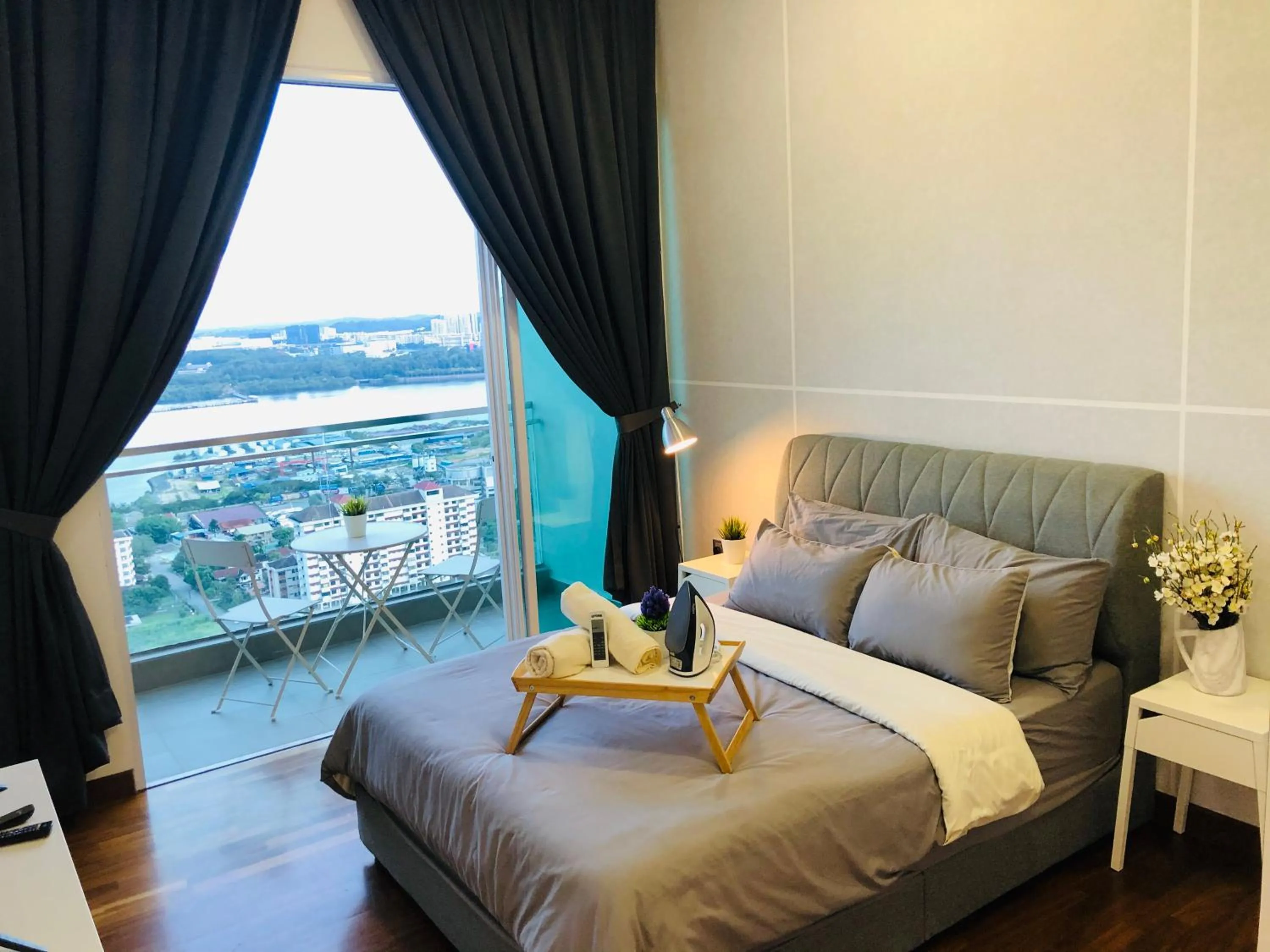 Bedroom, Bed in Paragon Suite Homestay by Antlerzone