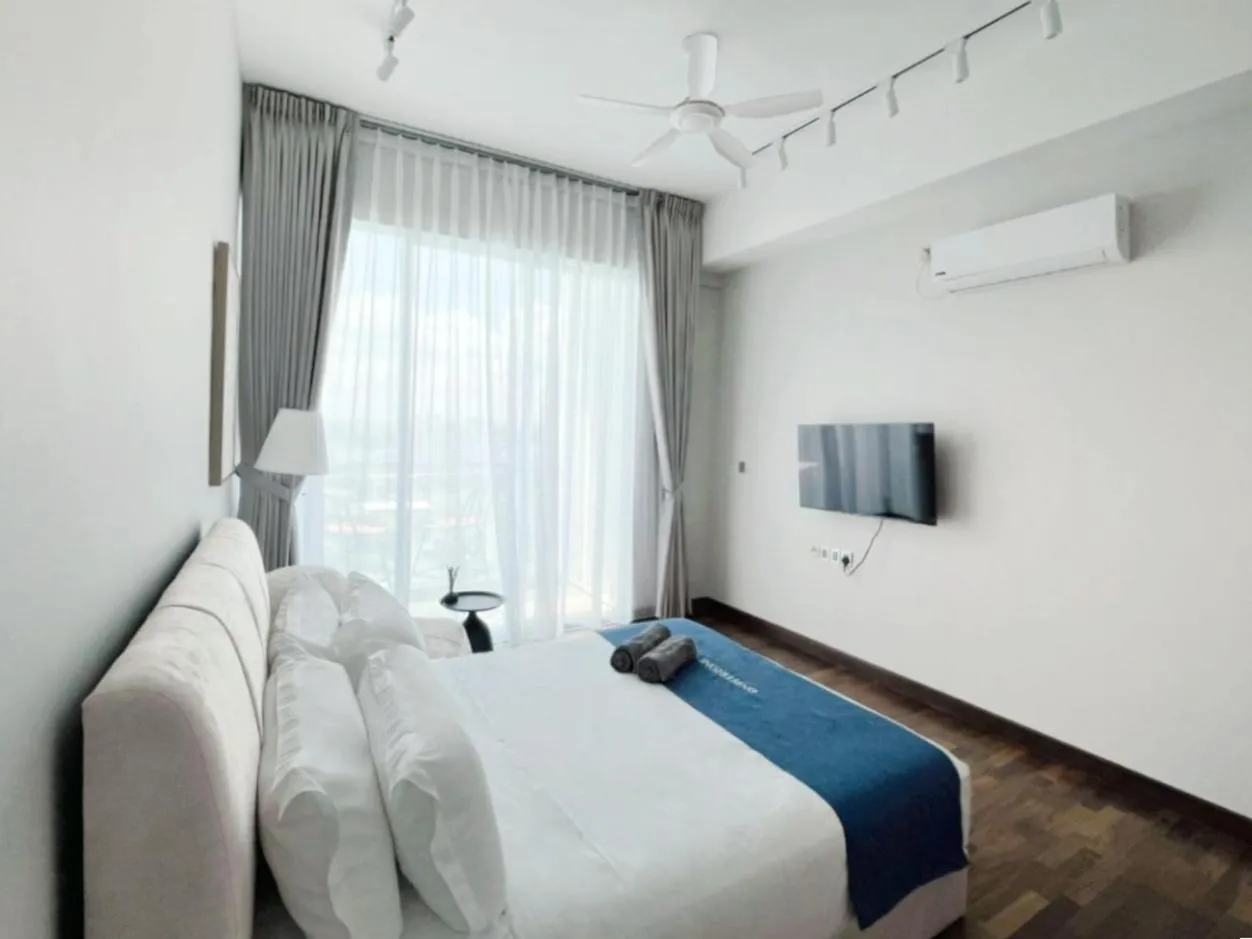 Bedroom, Bed in Paragon Suite Homestay by Antlerzone
