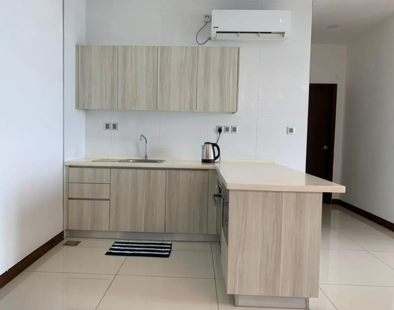 Kitchen or kitchenette in Paragon Suite Homestay by Antlerzone