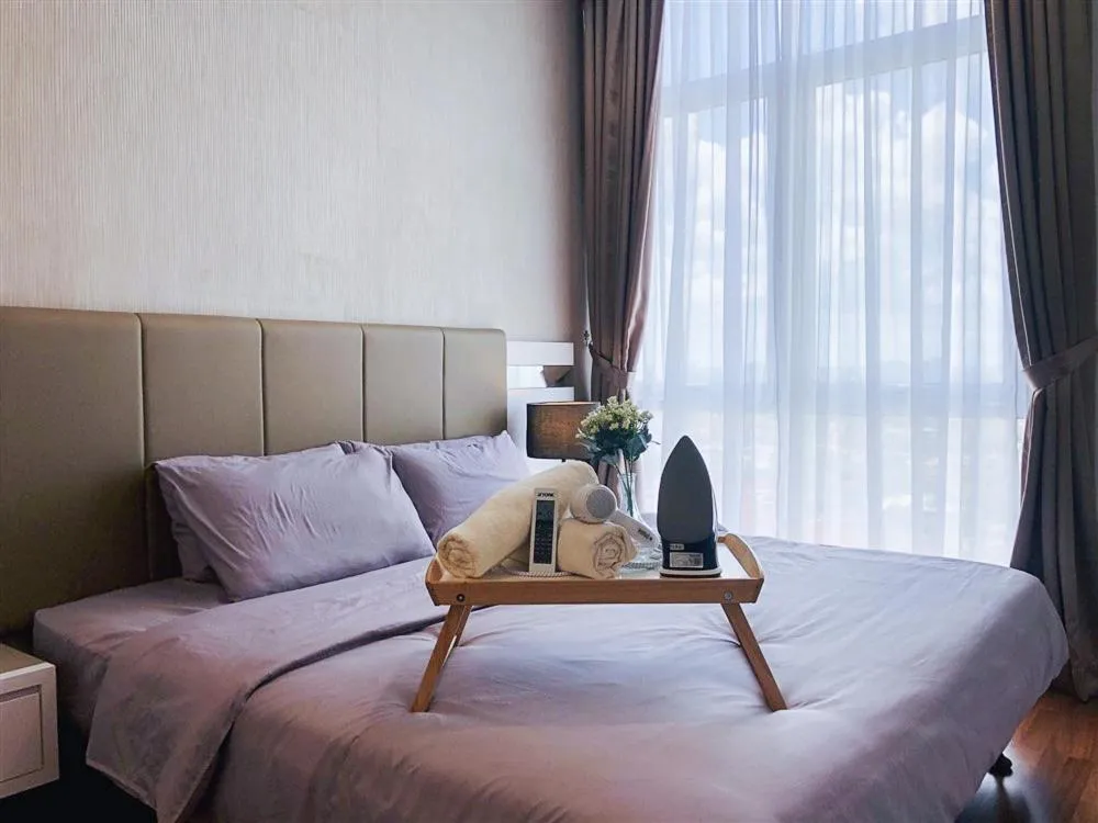 Bedroom, Bed in Paragon Suite Homestay by Antlerzone