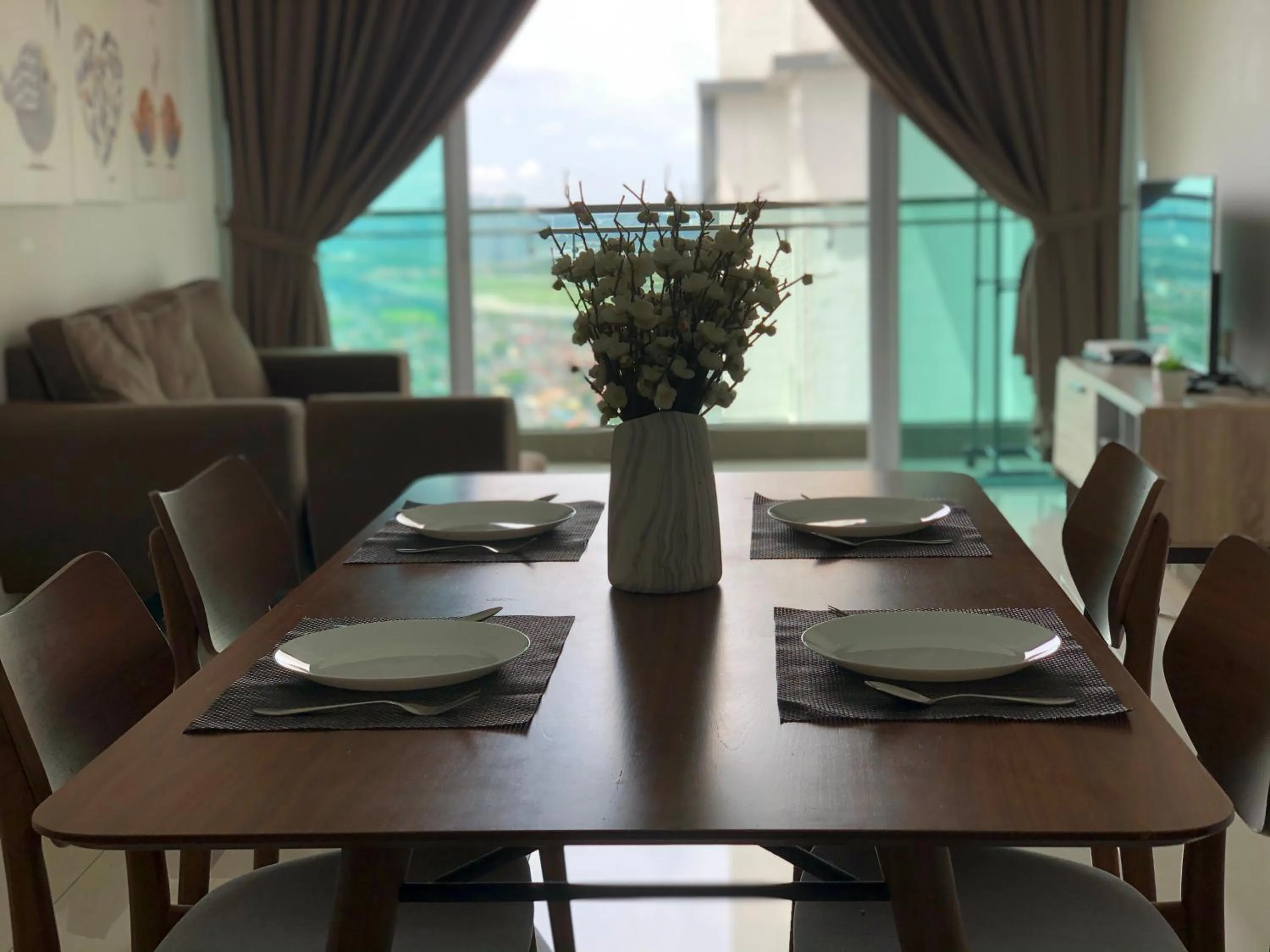 Dining area in Paragon Suite Homestay by Antlerzone