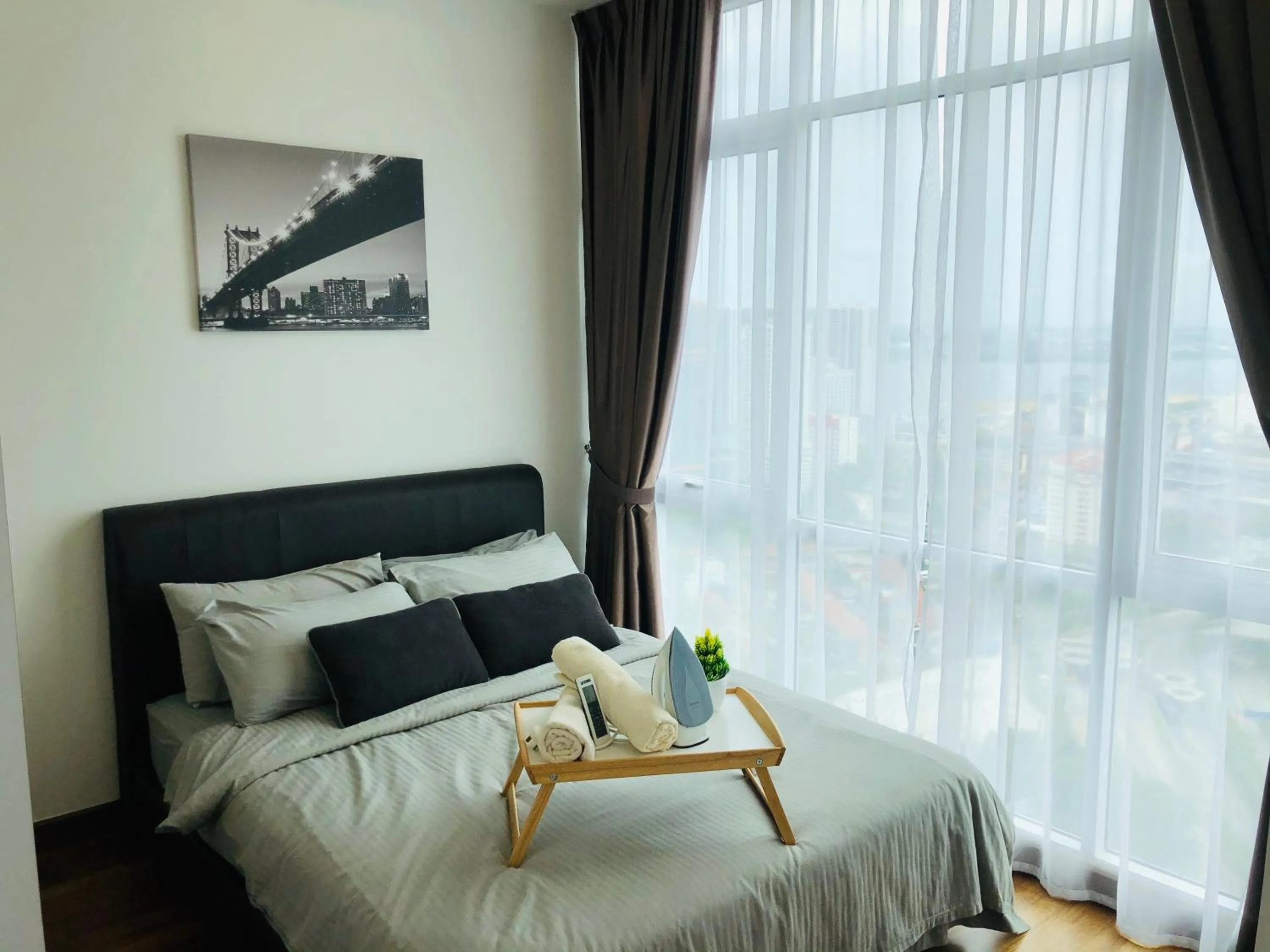 Bed in Paragon Suite Homestay by Antlerzone