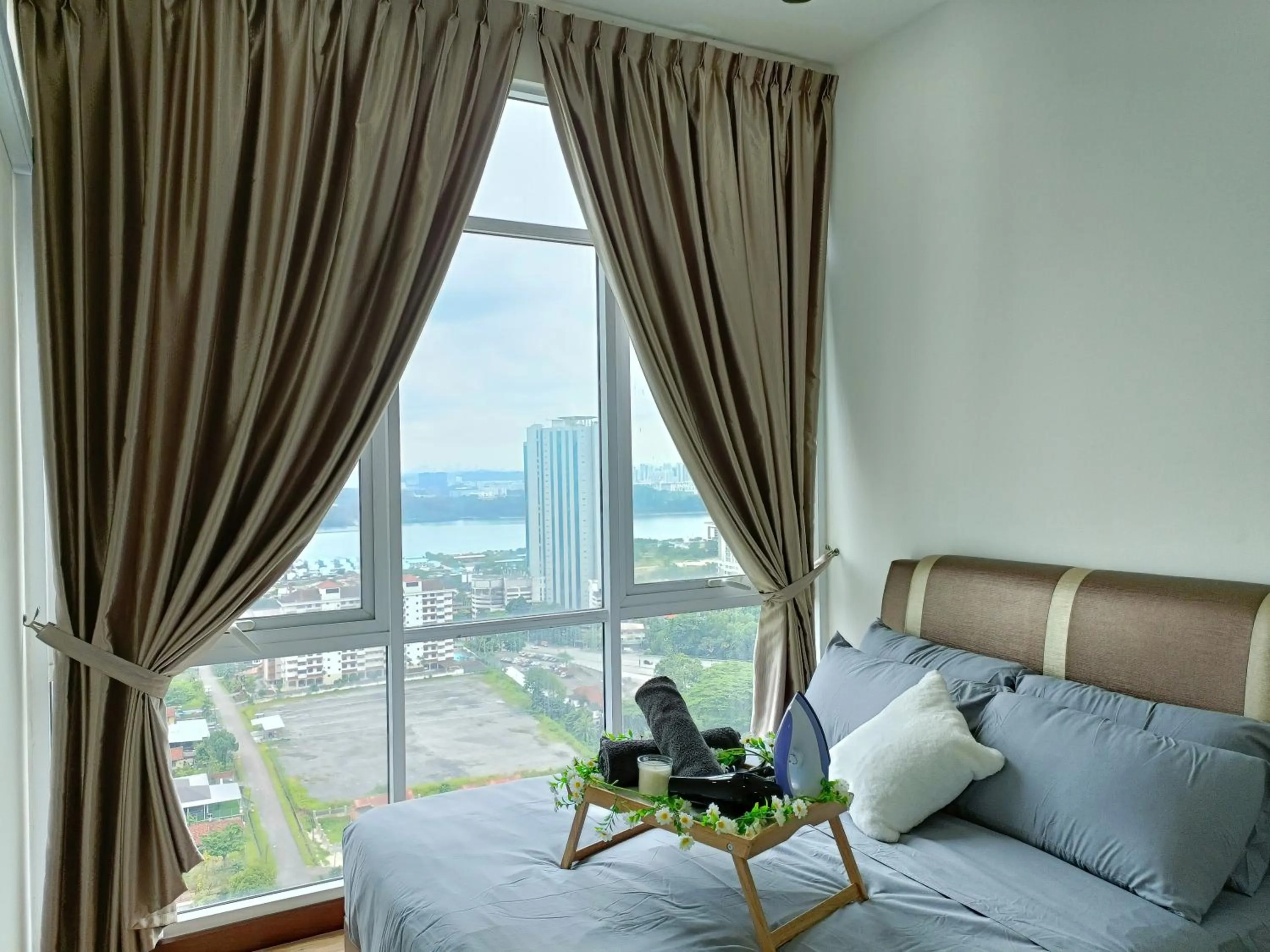 Bedroom, Bed in Paragon Suite Homestay by Antlerzone