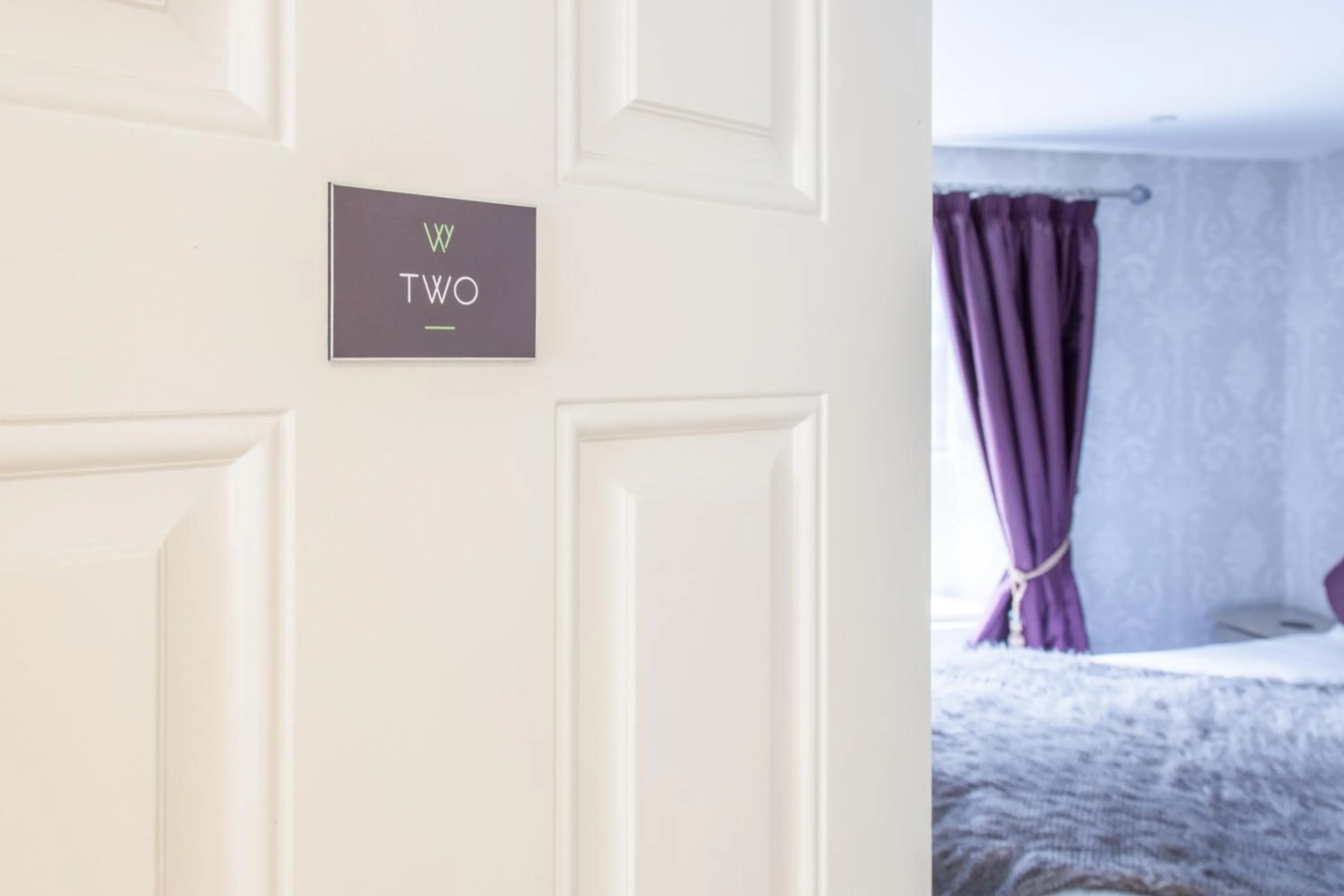 Decorative detail, Bed in The Wychwood Inn