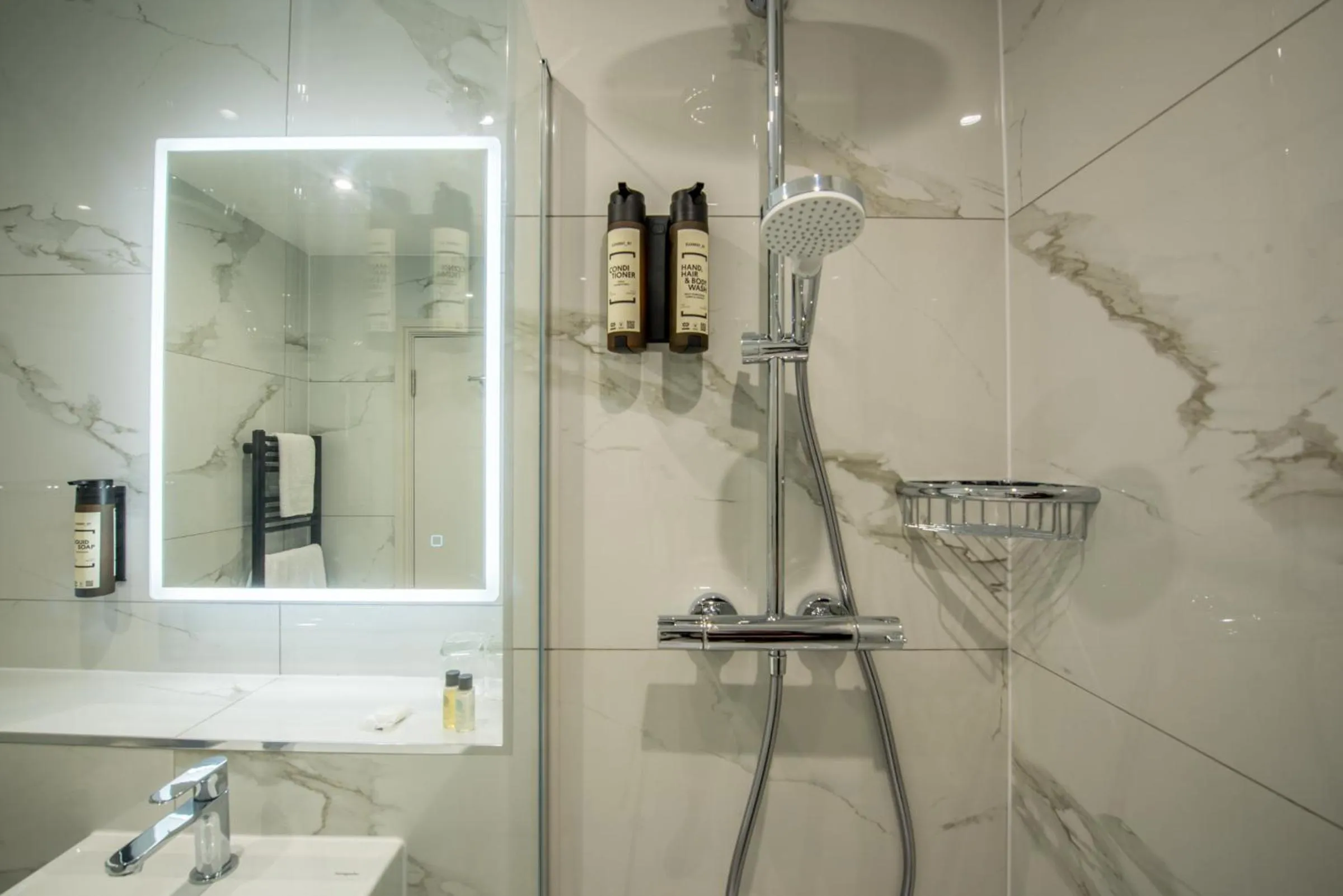 Bathroom in Imperial Hotel Tenby