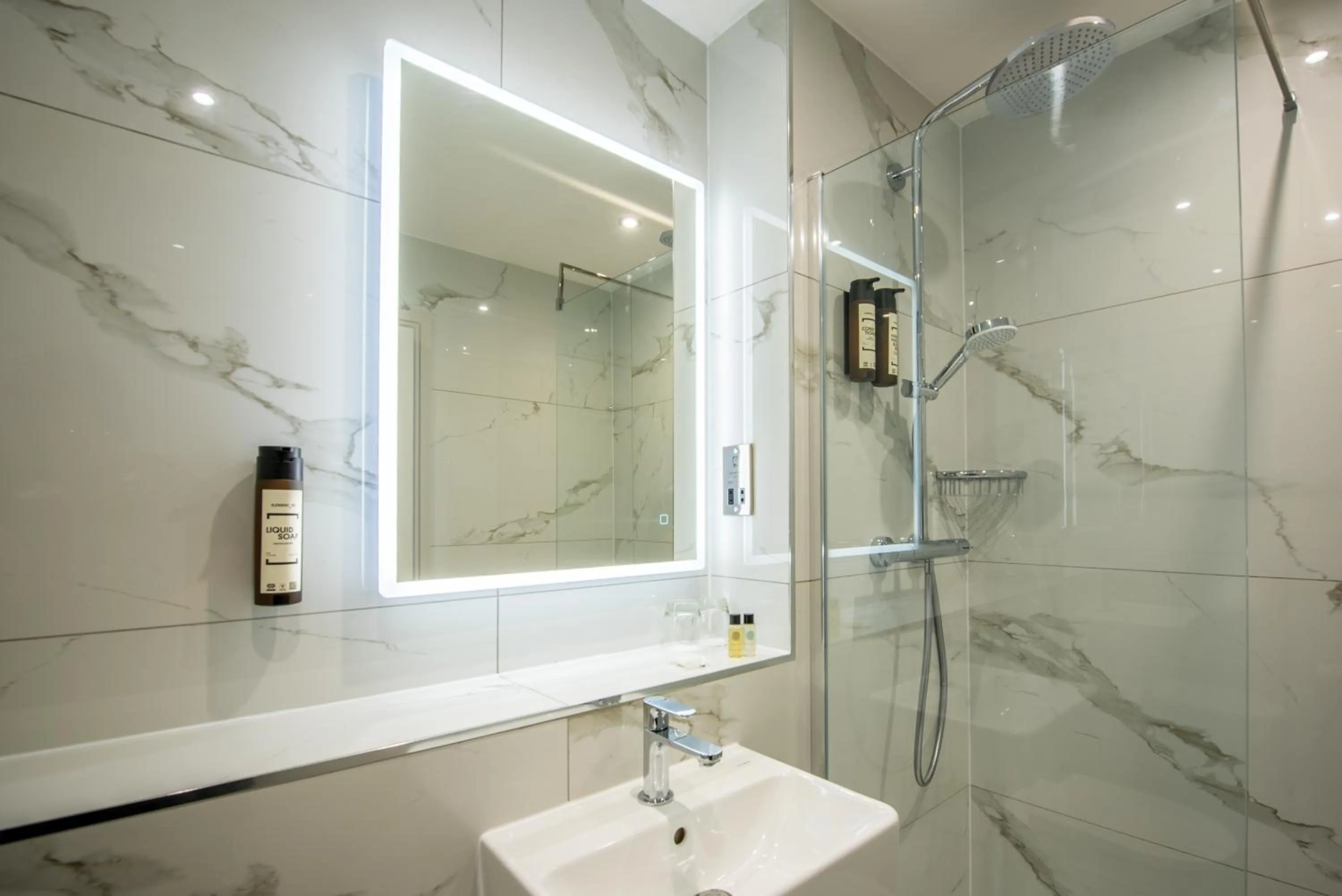 Bathroom in Imperial Hotel Tenby