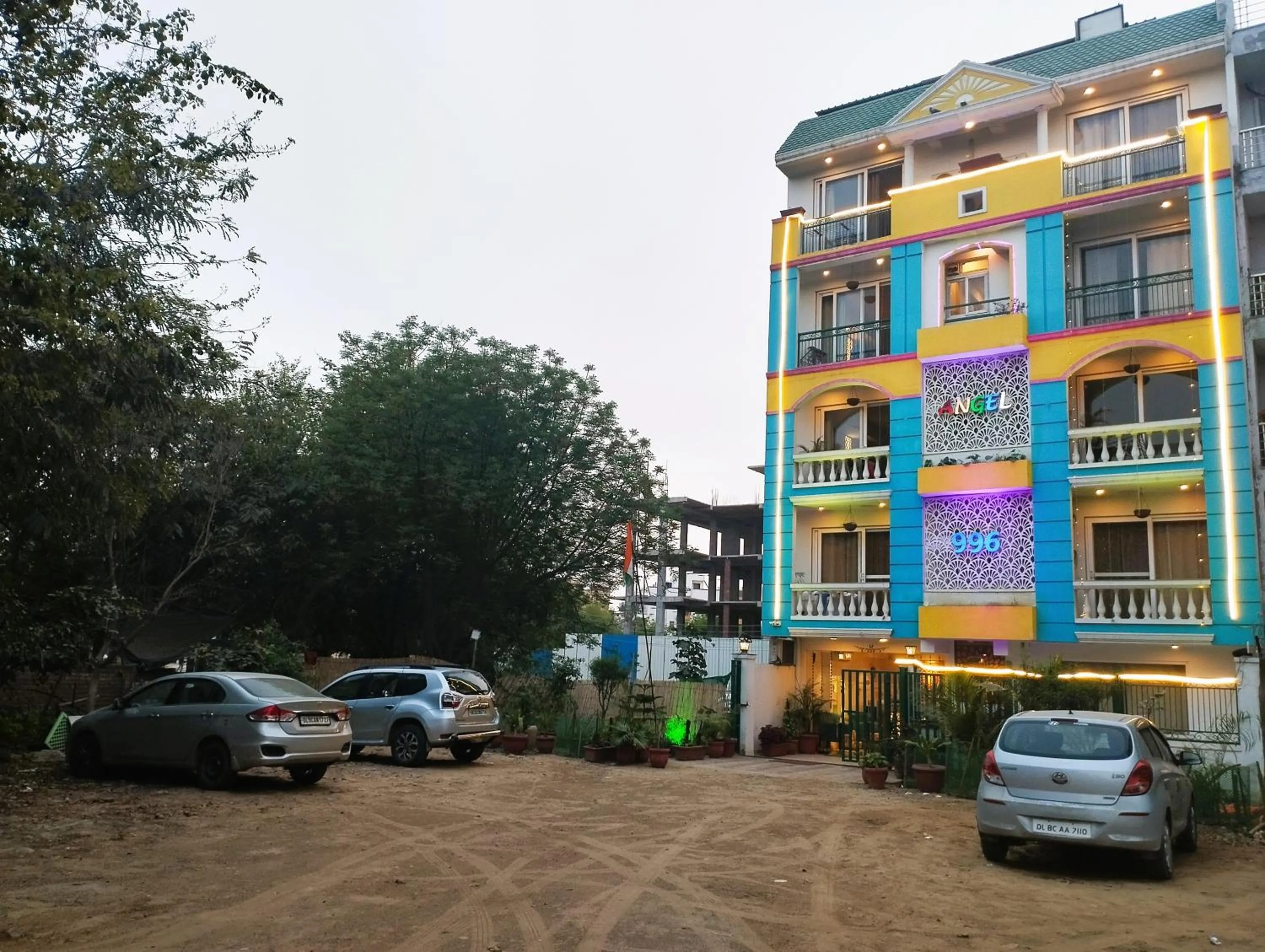 Parking in The Angel Hotel & Suites near Medanta