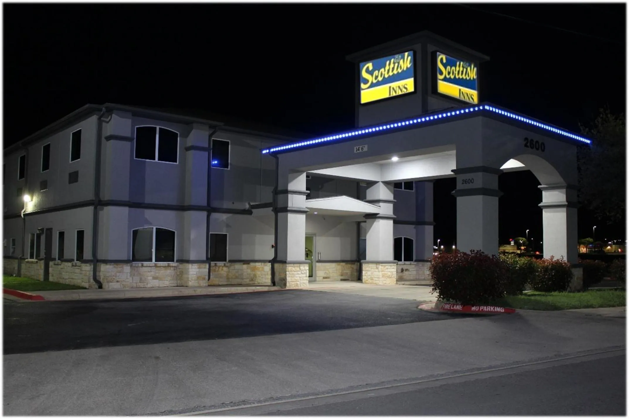 Property building in Scottish Inns Killeen near Fort Cavazos