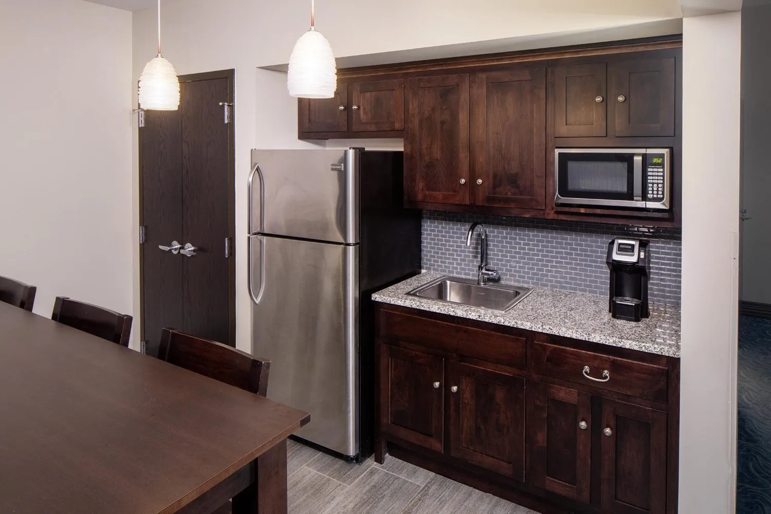 Kitchen or kitchenette in Kent State University Hotel and Conference Center
