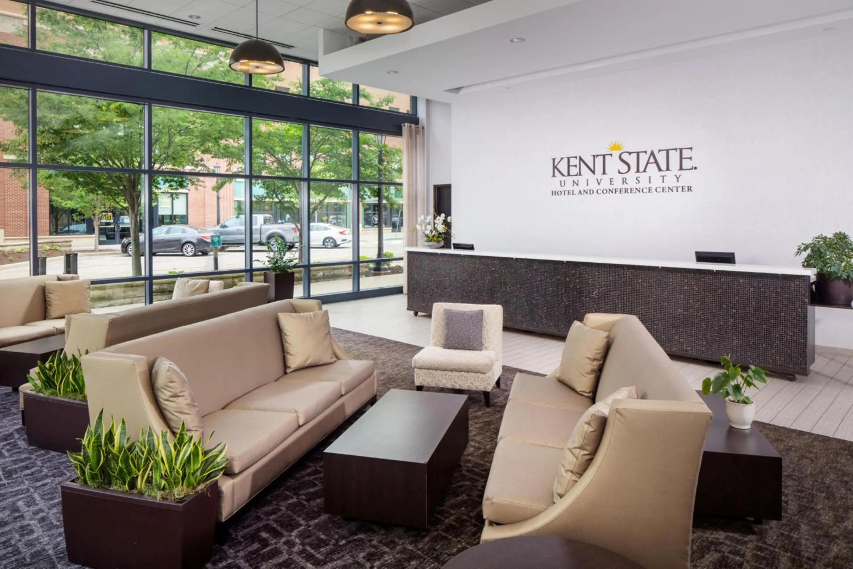 Lobby or reception in Kent State University Hotel and Conference Center