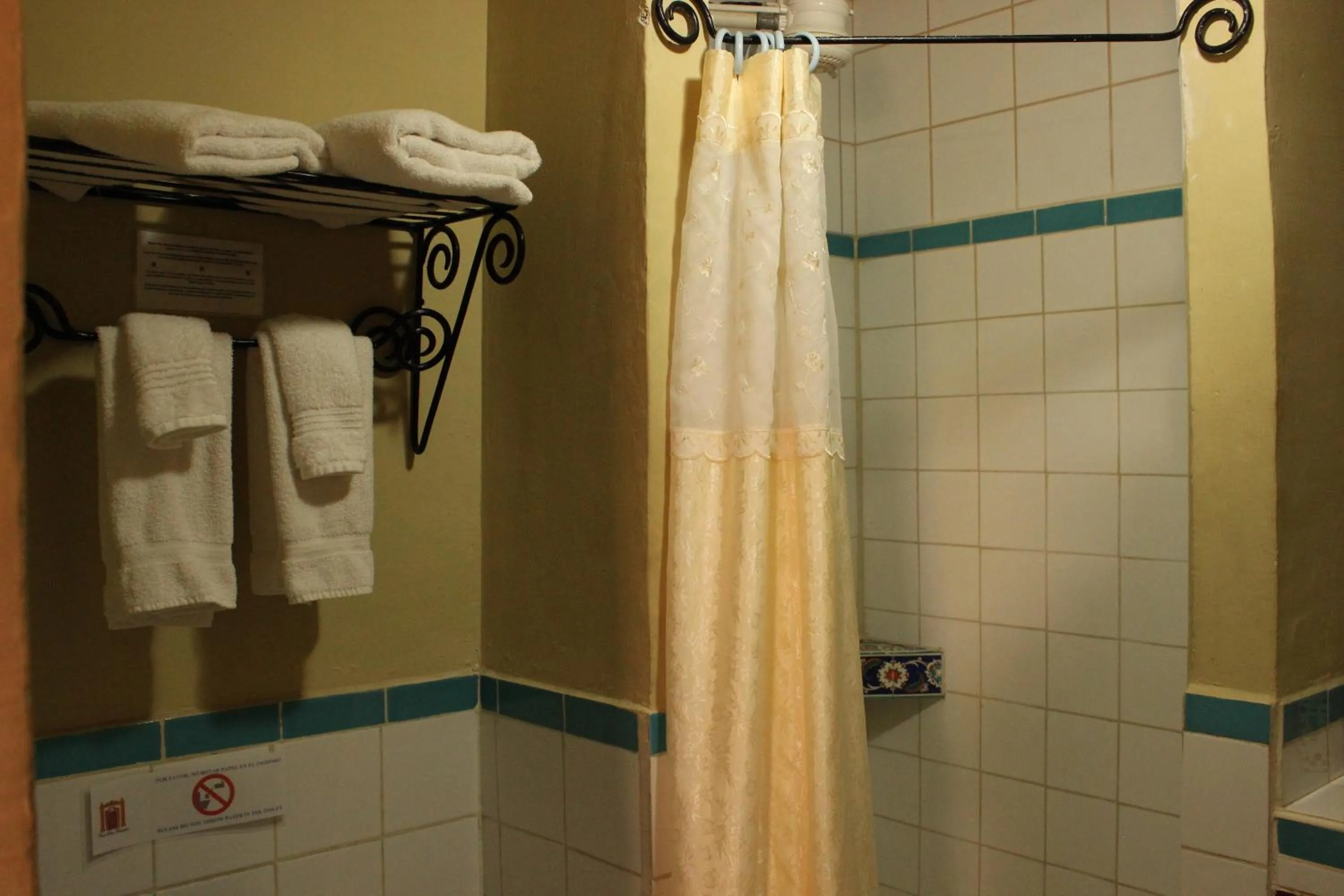 Bathroom in Hotel Casa San Francisco