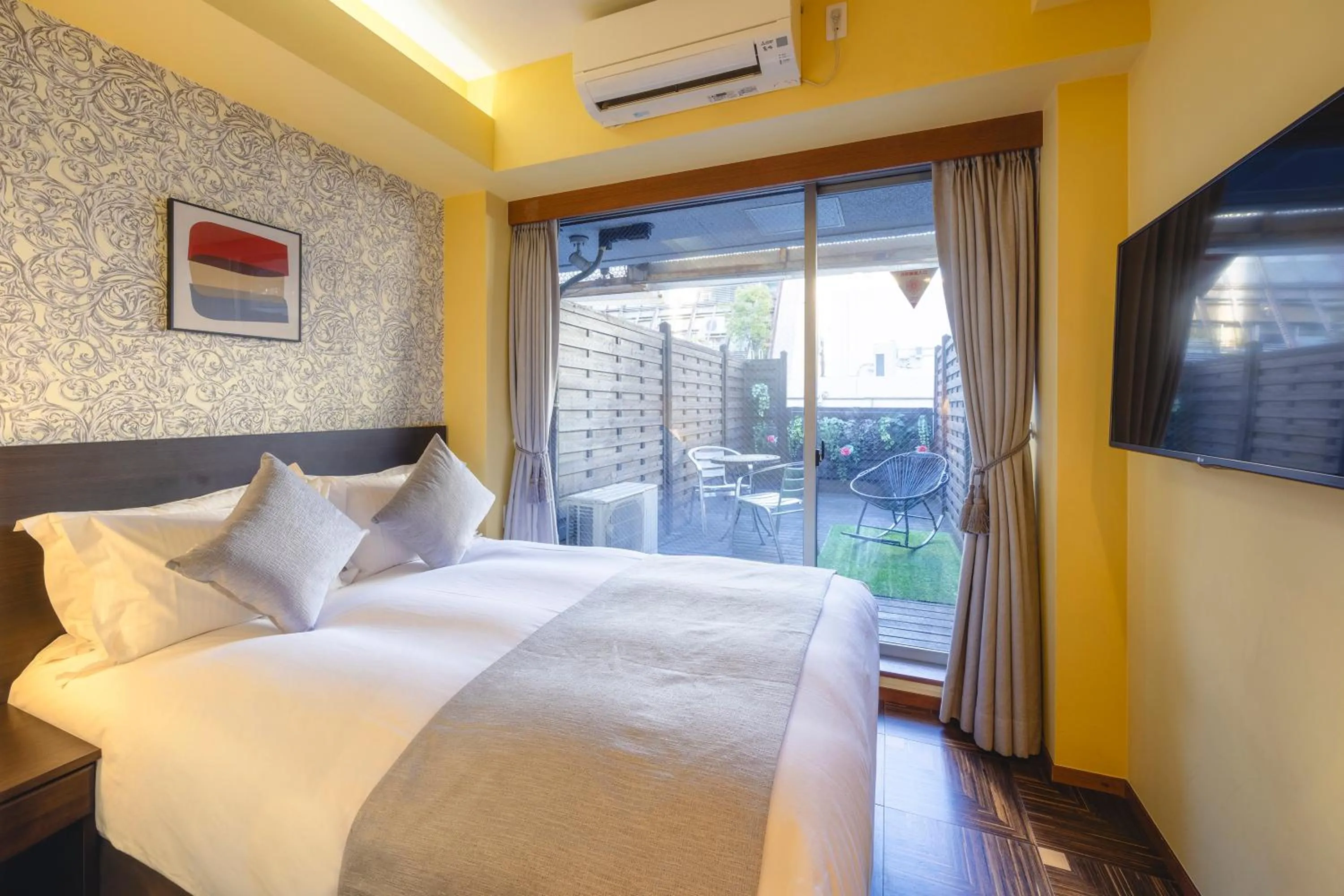 Bed in Centurion Hotel Residential Akasaka Station