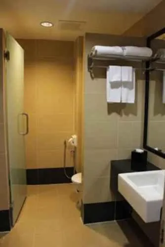 Shower in Raia Hotel & Convention Centre Terengganu