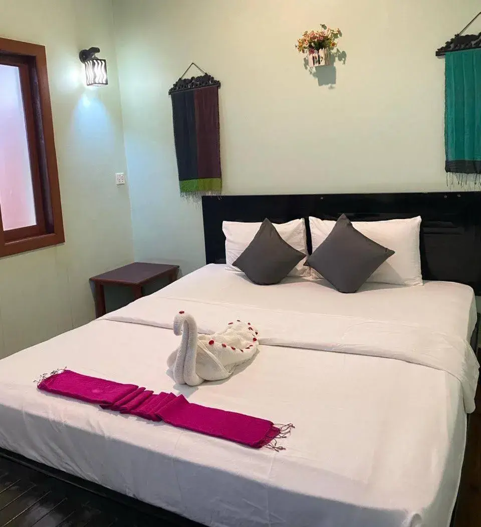 Deluxe Room in The Coconut House Hotel Deluxe Room in The Coconut House Hotel