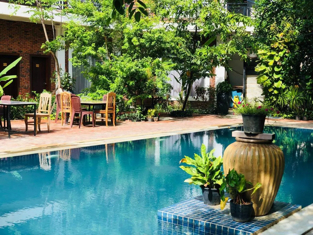 Pool view in The Coconut House Hotel