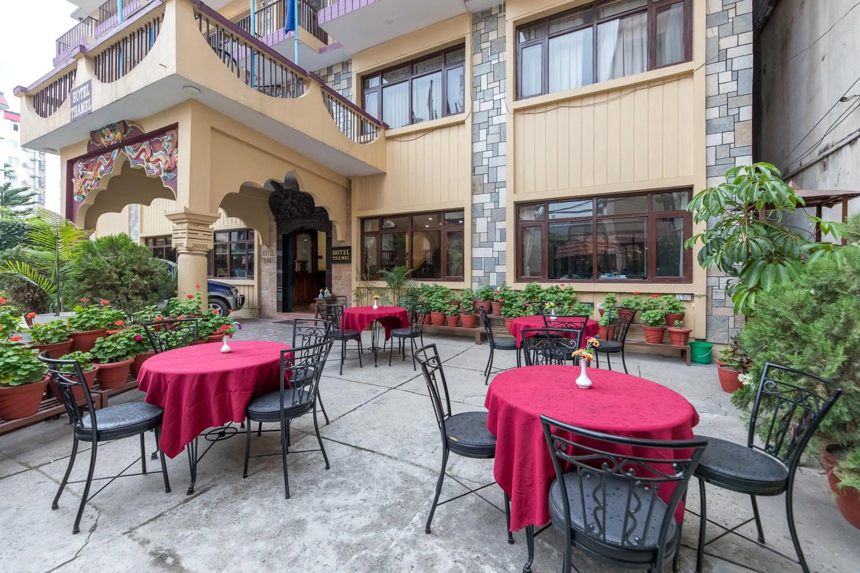 Restaurant/places to eat in Hotel Thamel