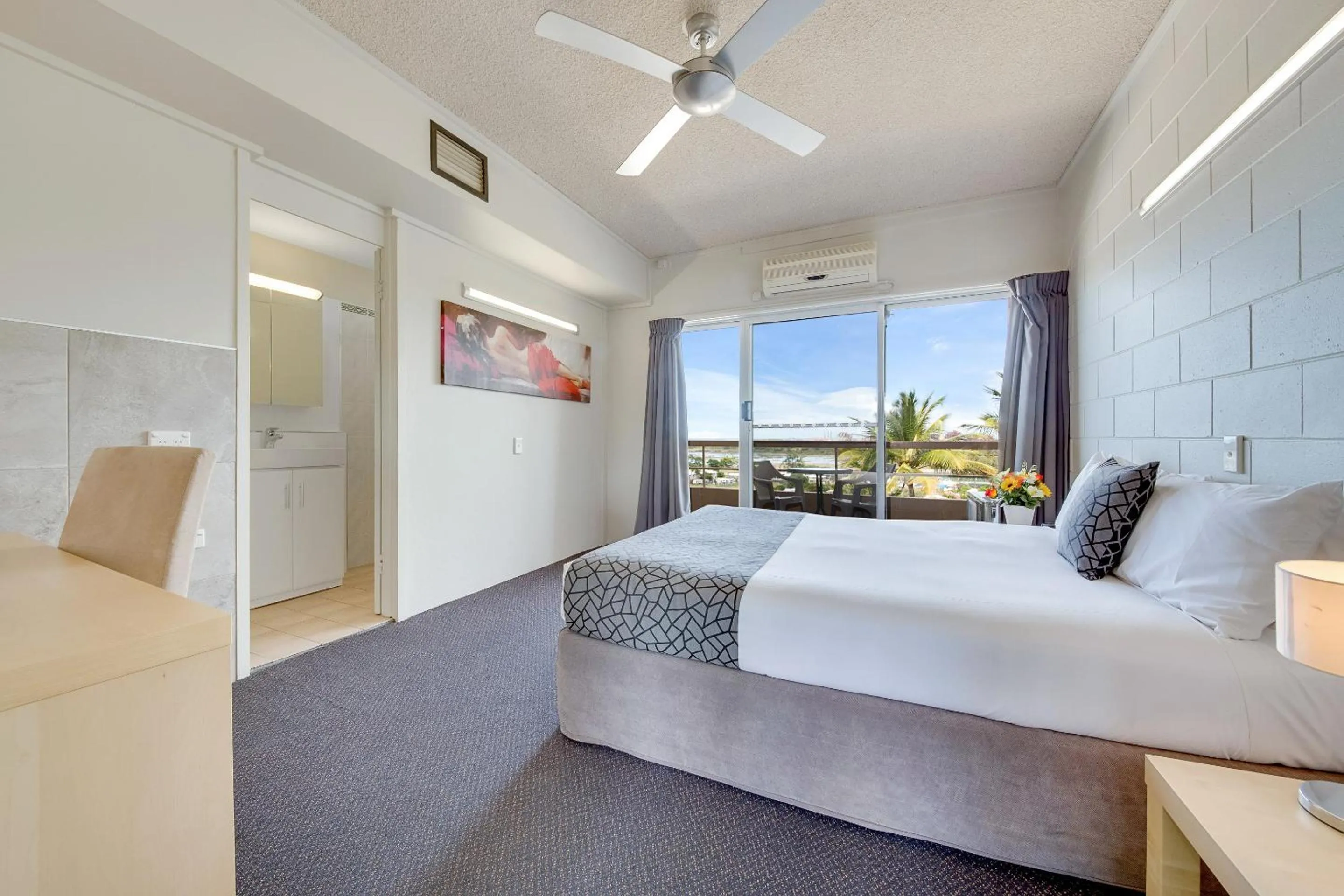 Bed in Camelot Motel Australia