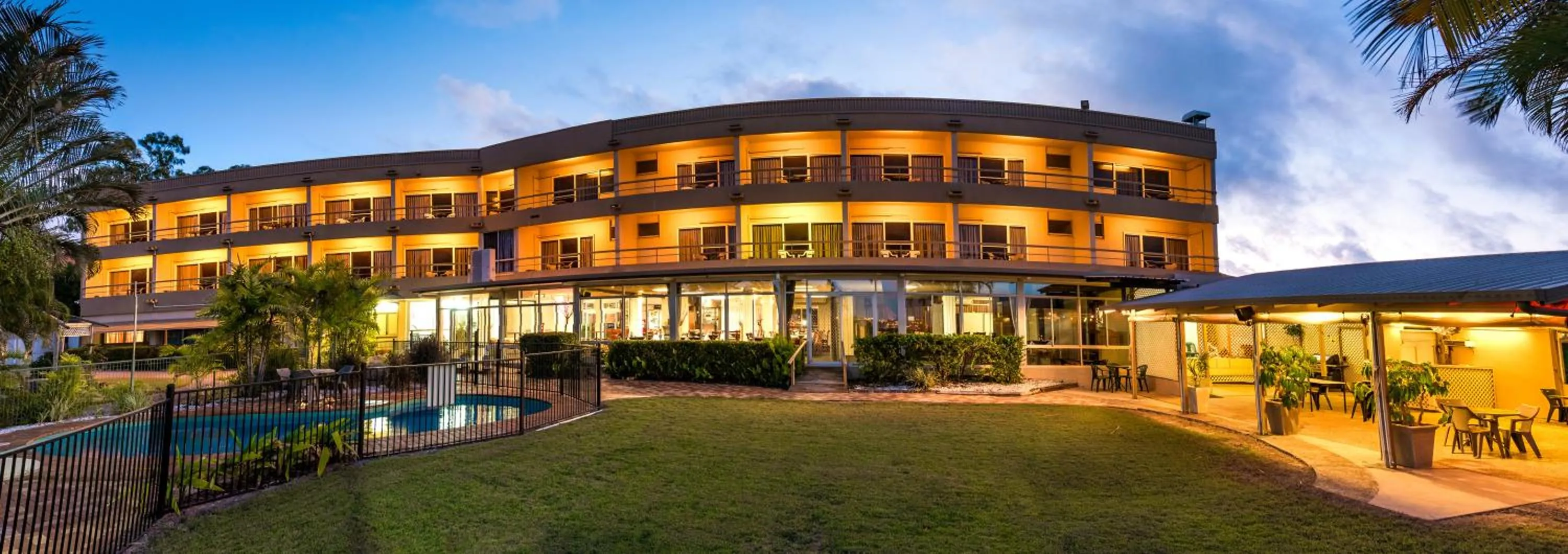 Facade/entrance in Camelot Motel Australia