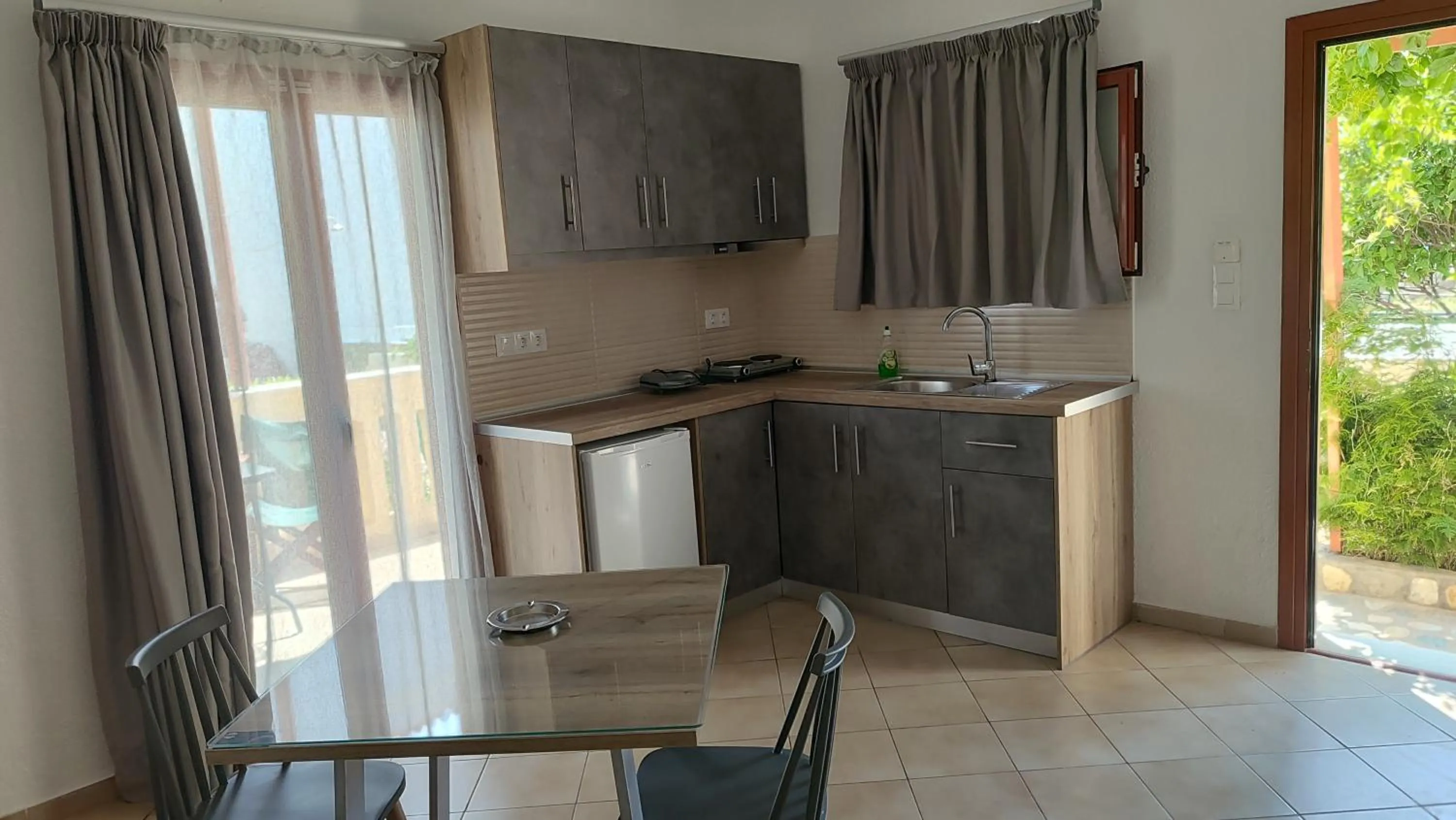 kitchen in Smaragda Hotel