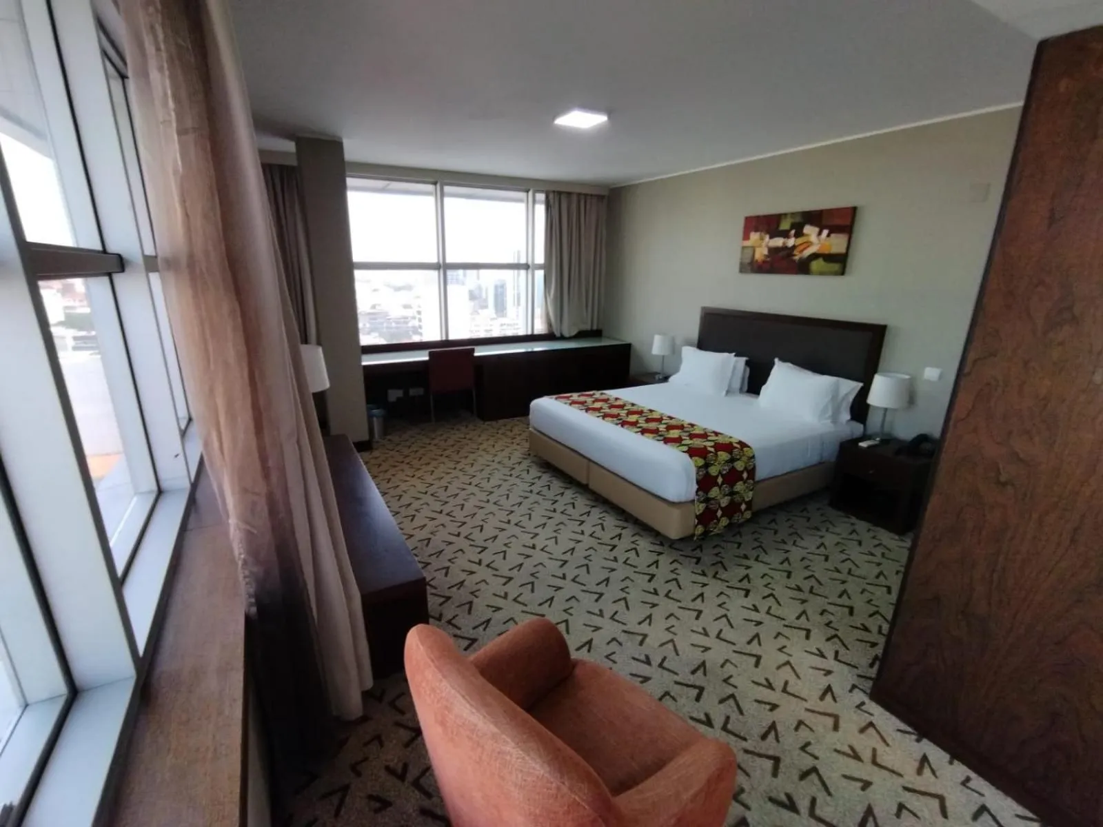 View (from property/room), Bed in Skyna Hotel Luanda