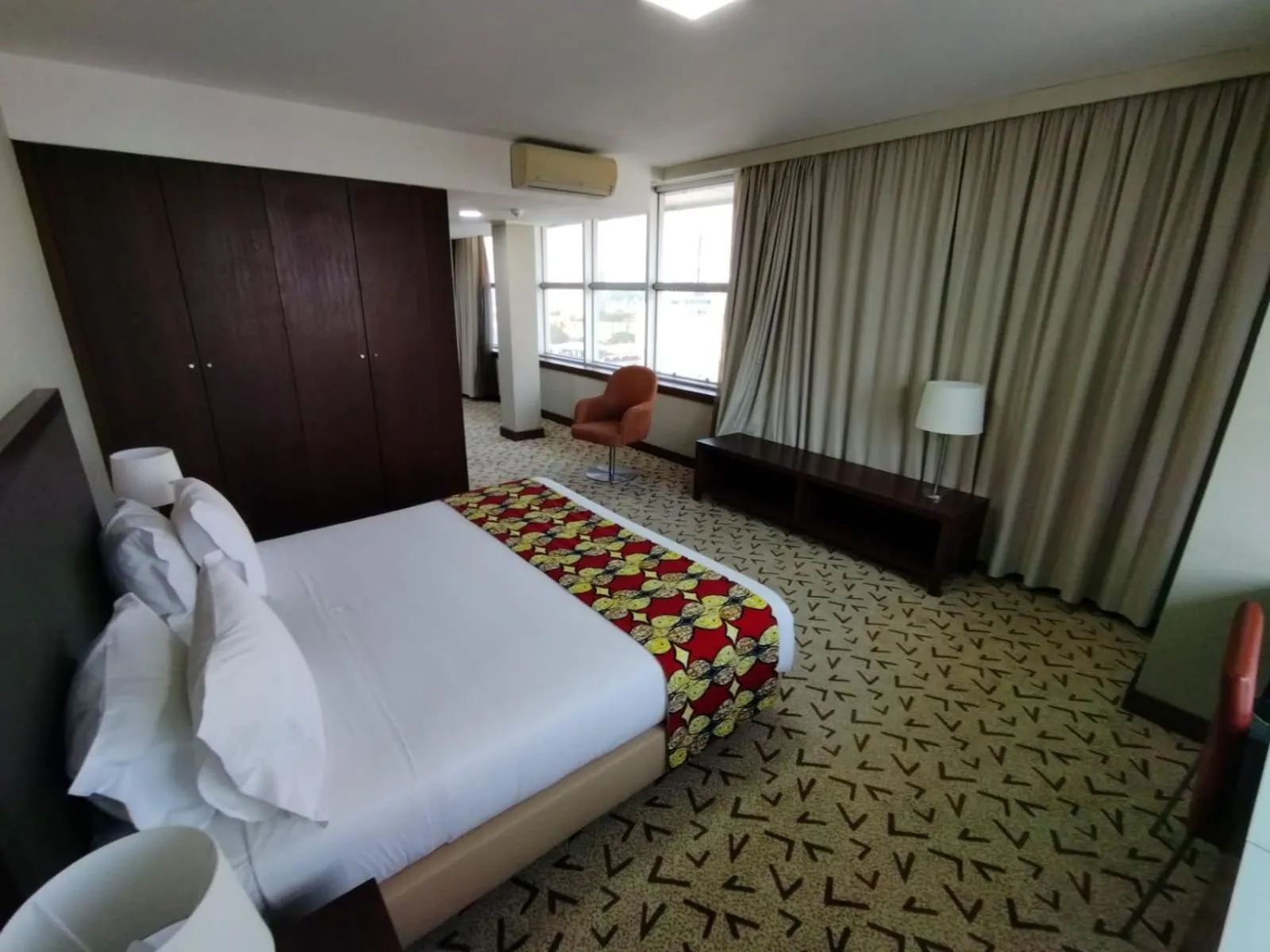 Bed in Skyna Hotel Luanda