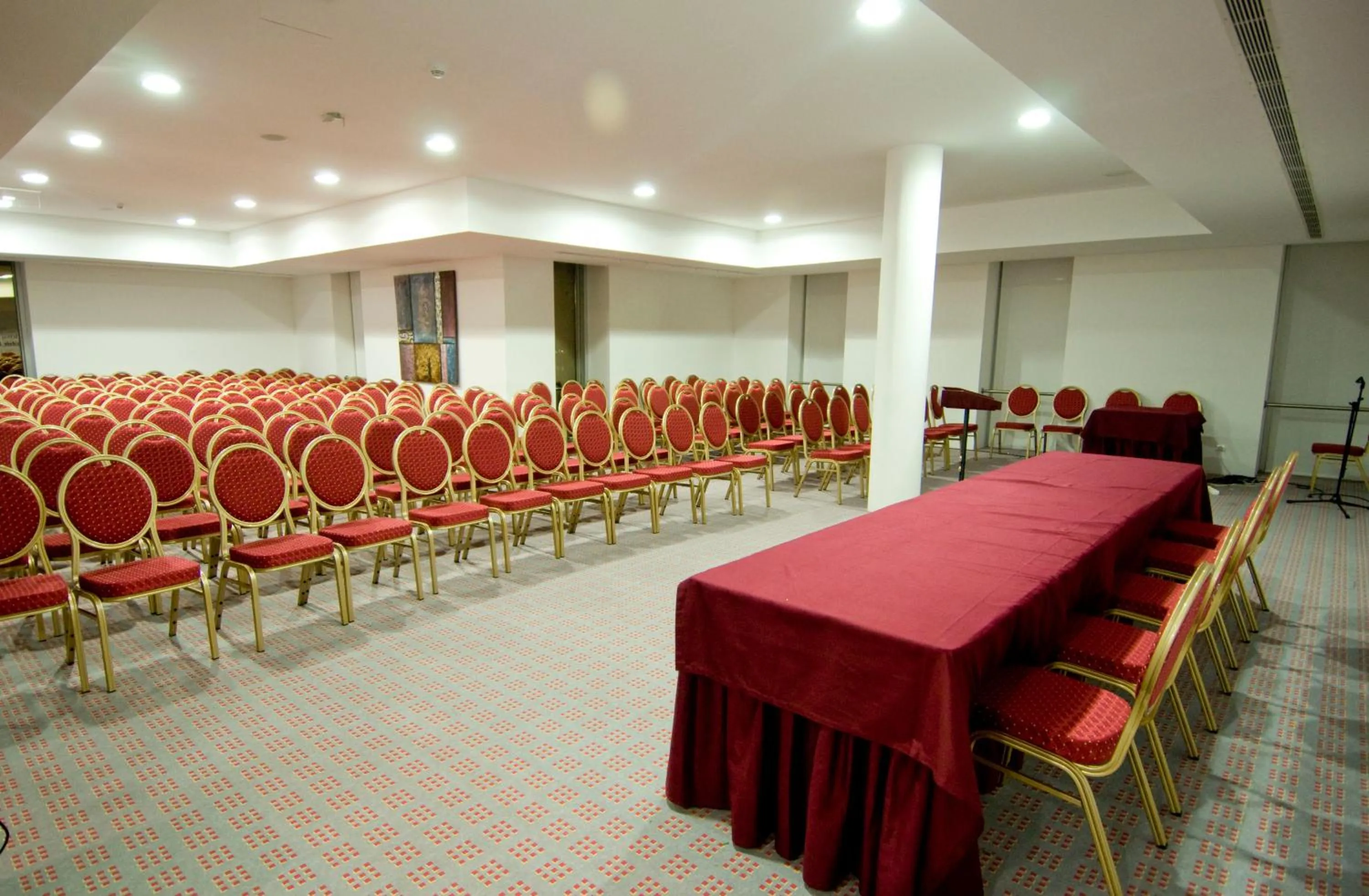 Banquet/Function facilities in Skyna Hotel Luanda