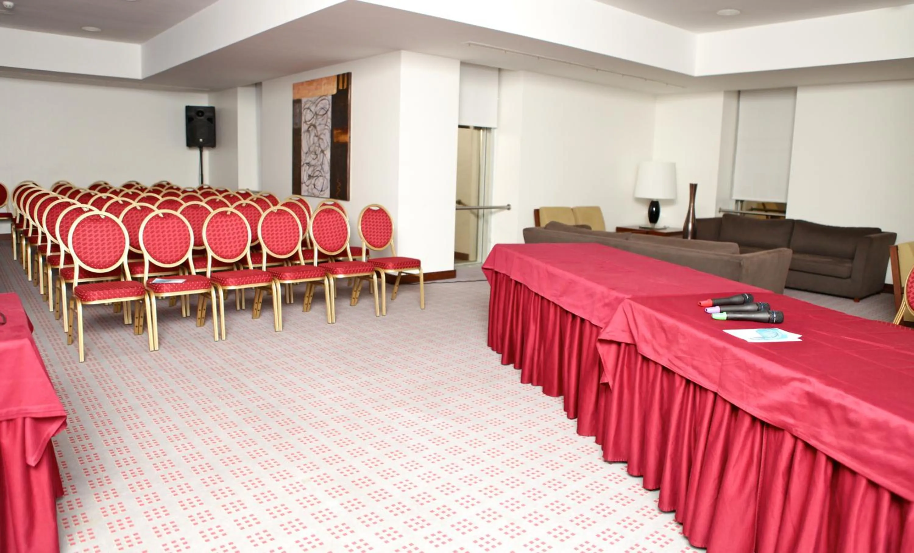 Banquet/Function facilities in Skyna Hotel Luanda