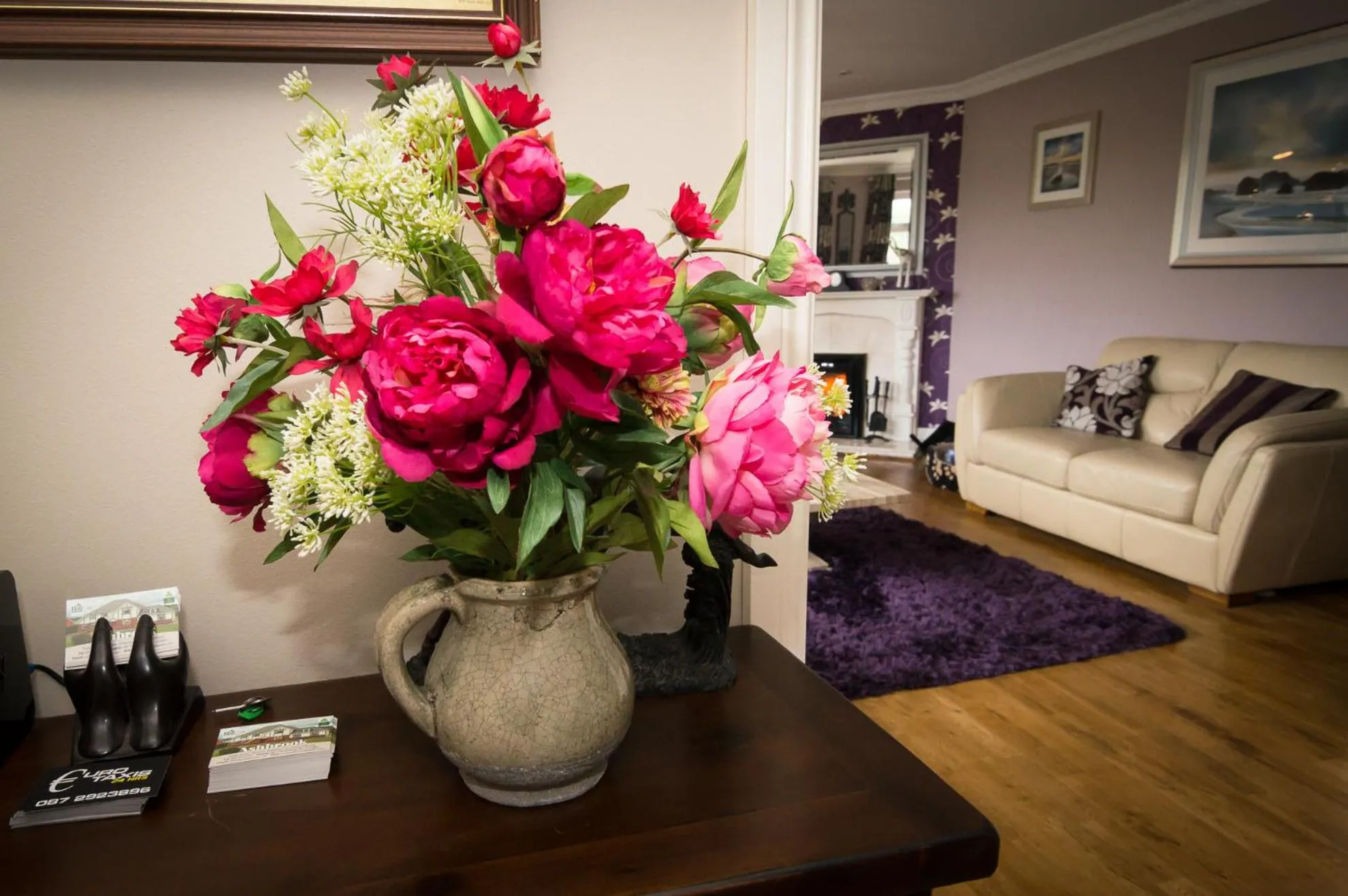Communal lounge/ TV room in Ashbrook B&B