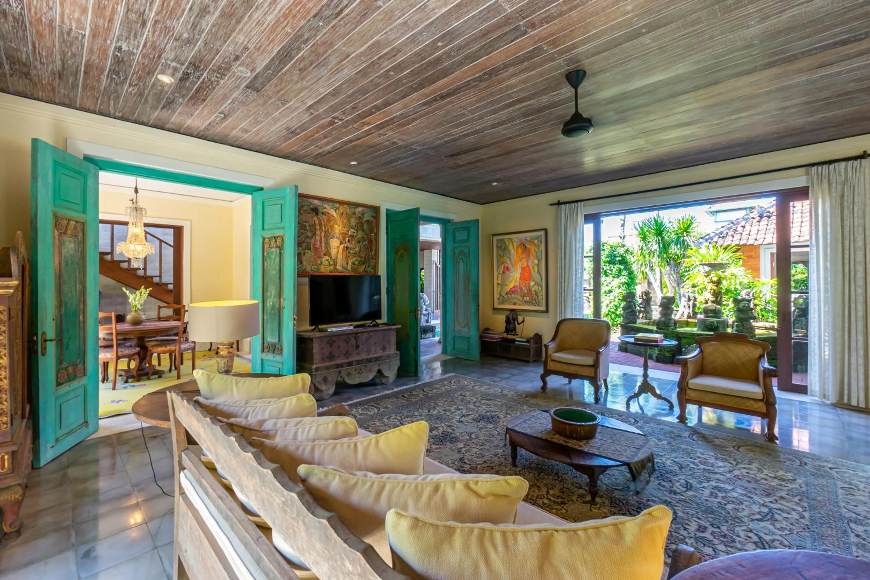 Living room in Villa Angsa by Nakula