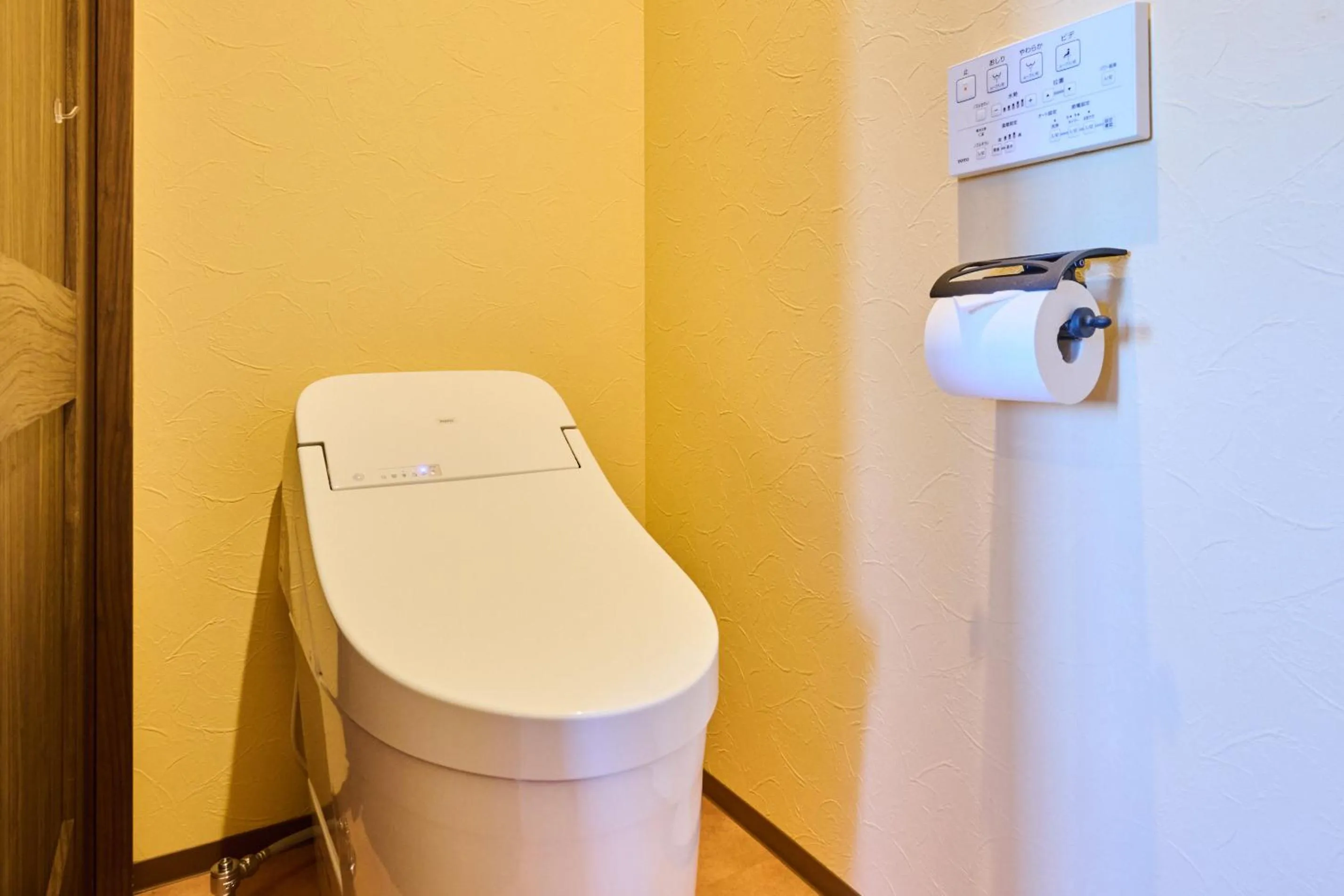 Photo of the whole room in El Patio Ranch