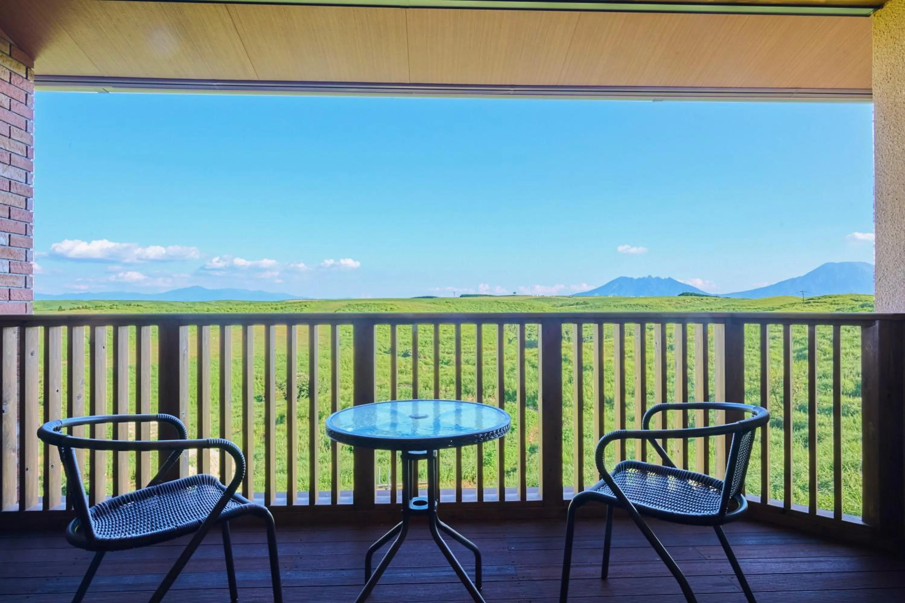 Photo of the whole room in El Patio Ranch