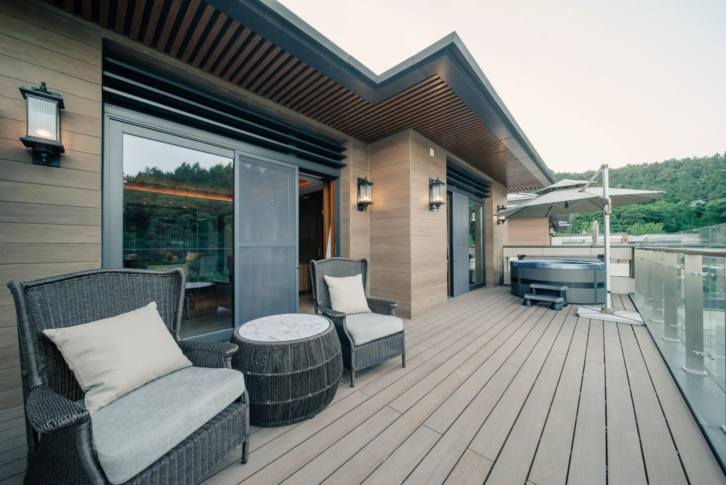 Balcony/Terrace in G-Luxe by Gloria Taimei Suzhou