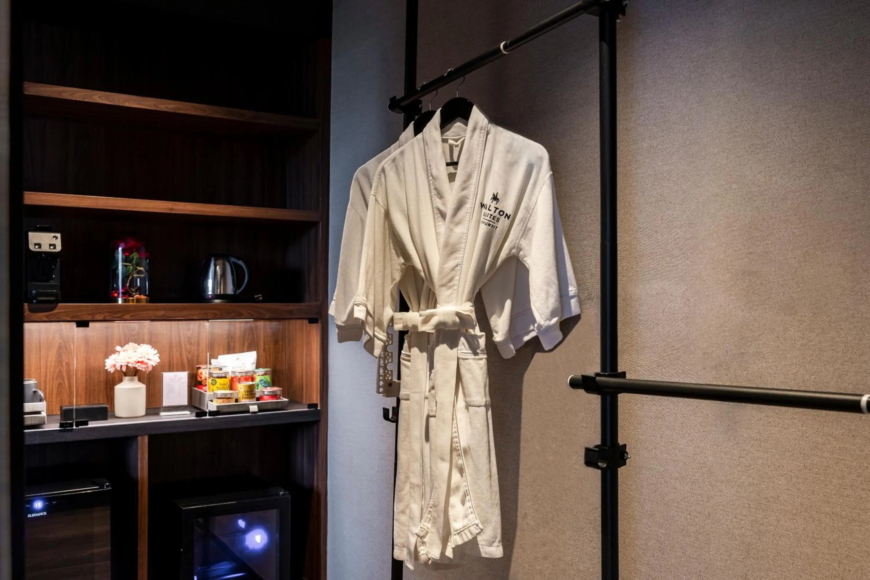 wardrobe in Walton Suites Sukhumvit