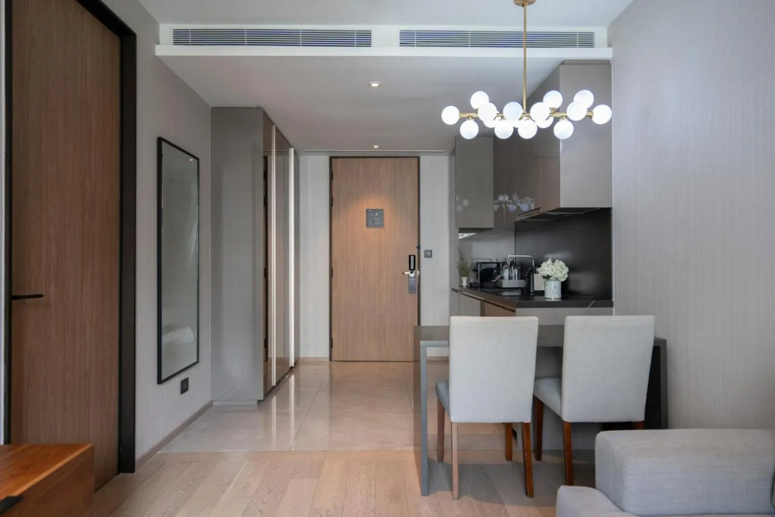 TV and multimedia in Walton Suites Sukhumvit