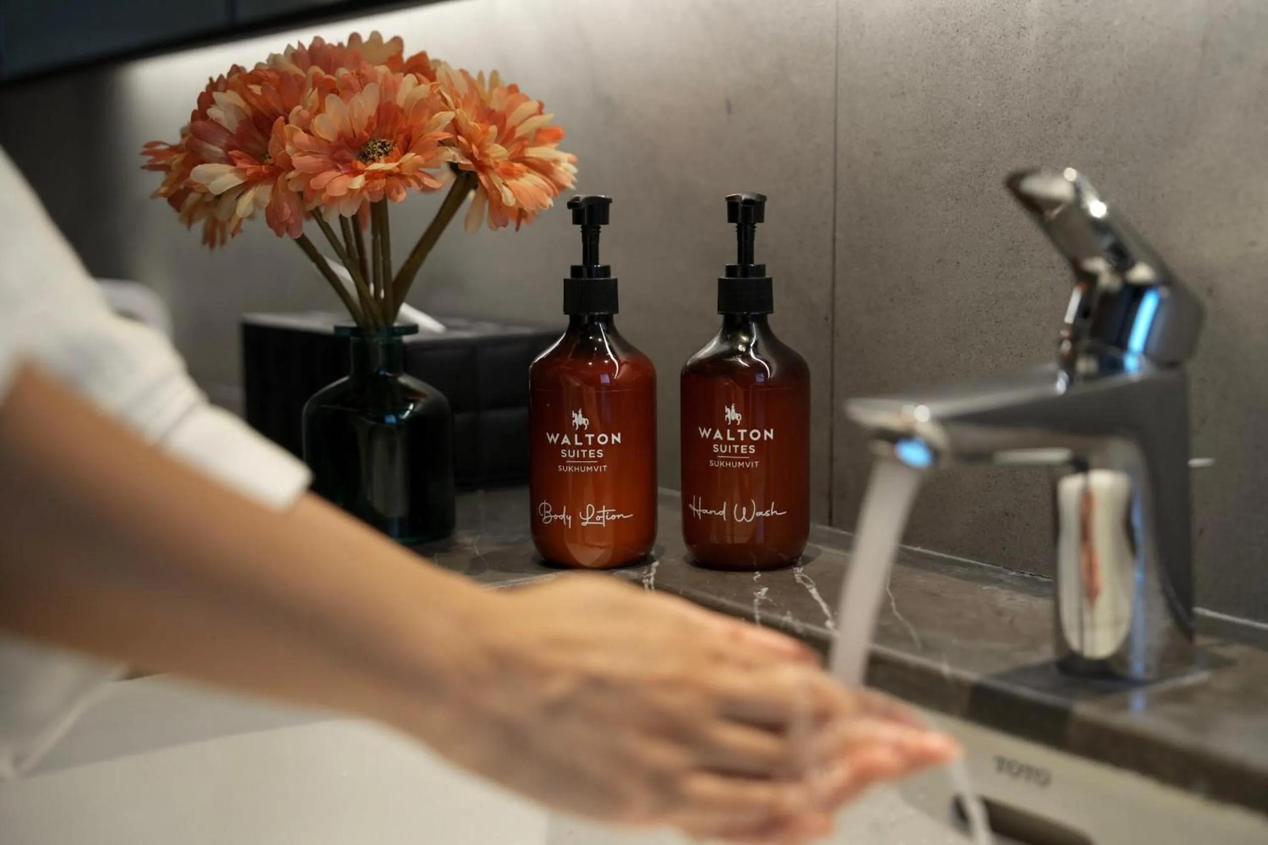 Bathroom in Walton Suites Sukhumvit