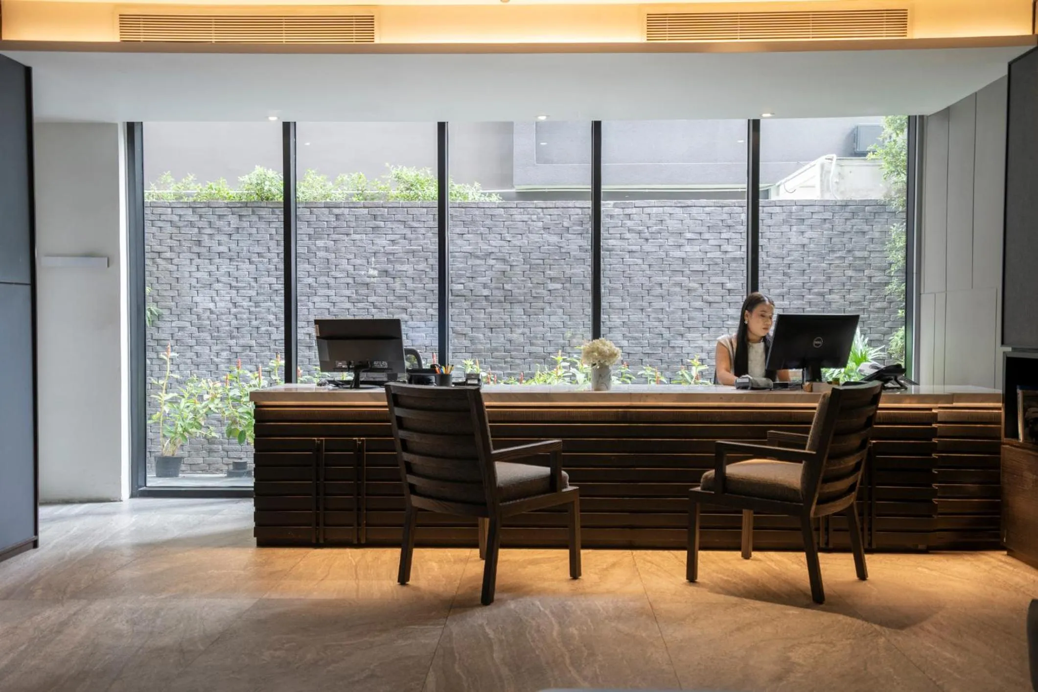 Business facilities in Walton Suites Sukhumvit