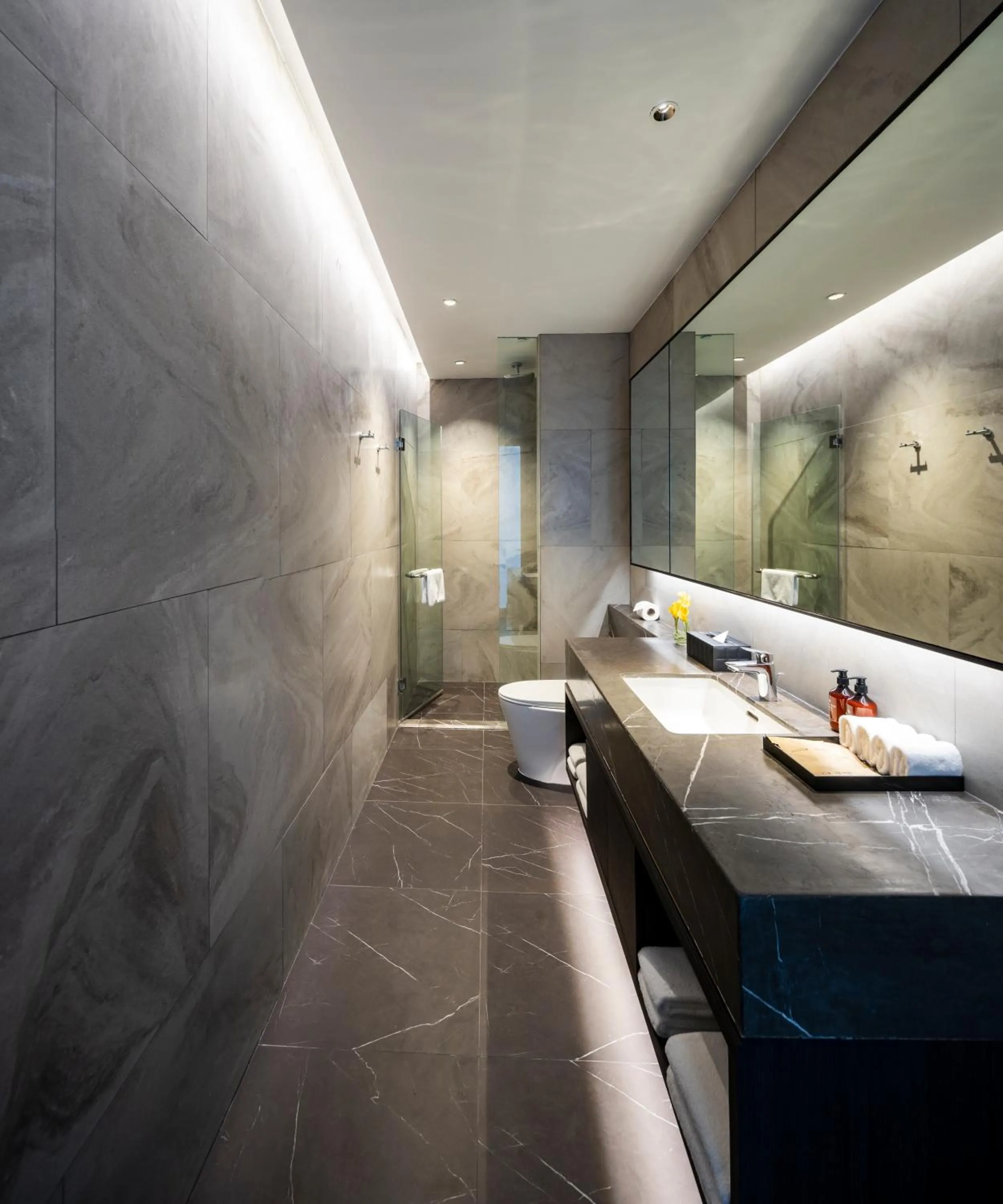 Bathroom in Walton Suites Sukhumvit