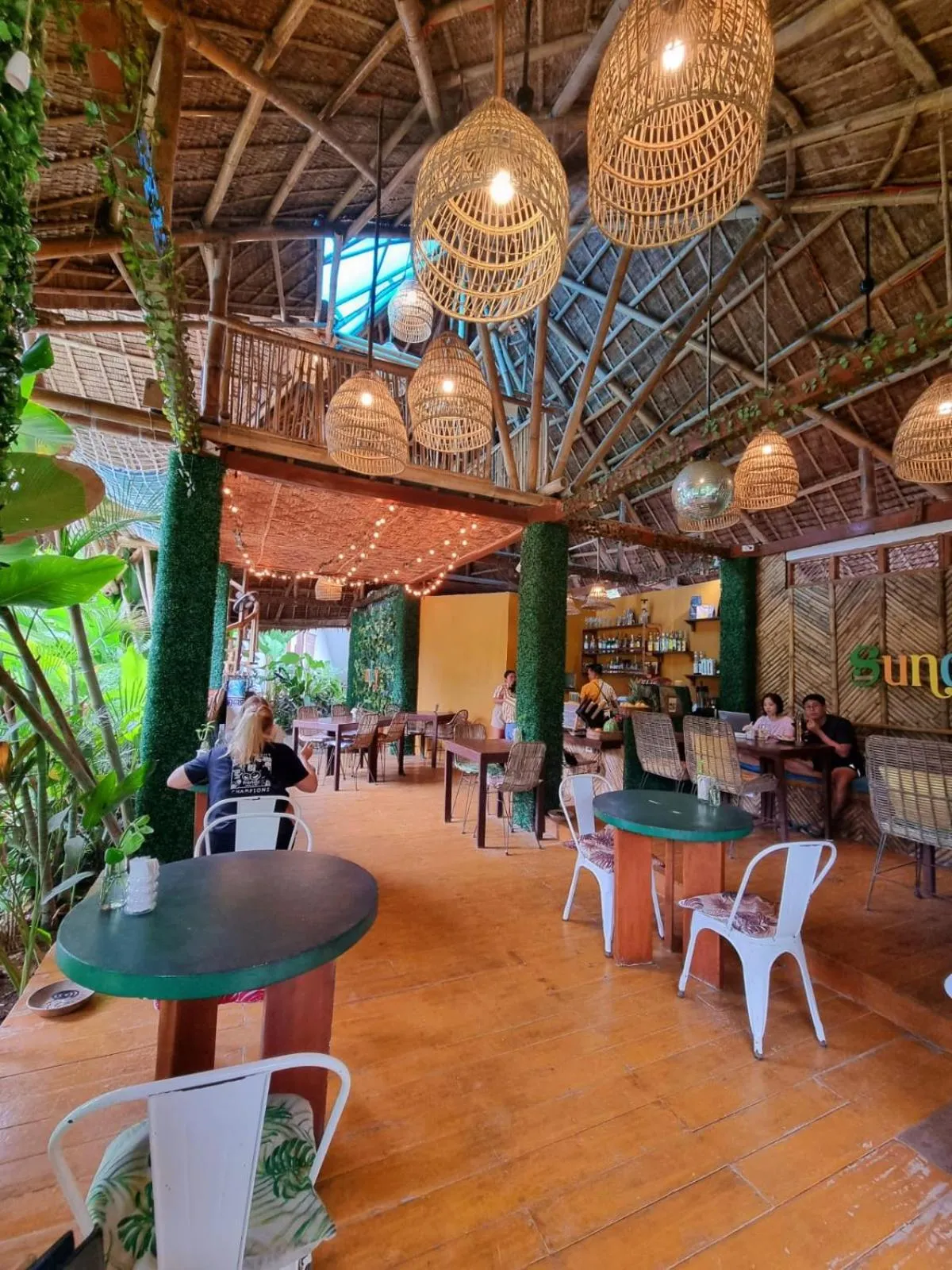 Restaurant/places to eat in Villa Cali Siargao