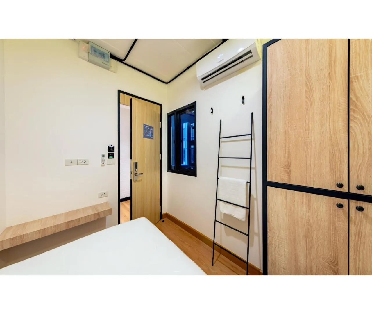 towels, Bed in Siam Subway Hostel and Café